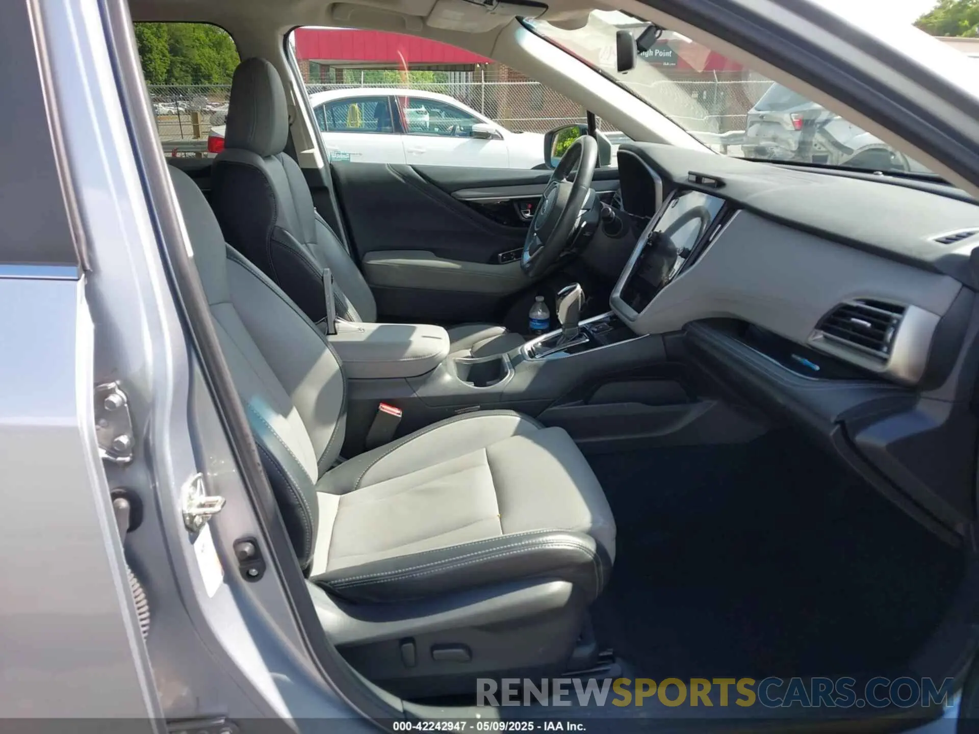 5 Photograph of a damaged car 4S4BTANC9L3139292 SUBARU OUTBACK 2020