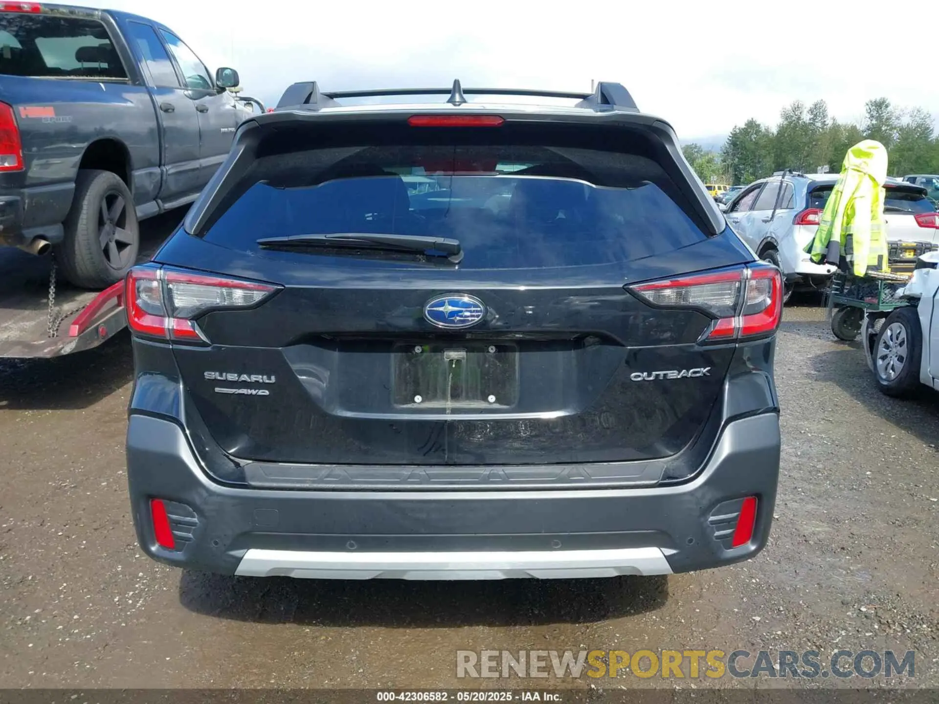 17 Photograph of a damaged car 4S4BTANCXL3229387 SUBARU OUTBACK 2020