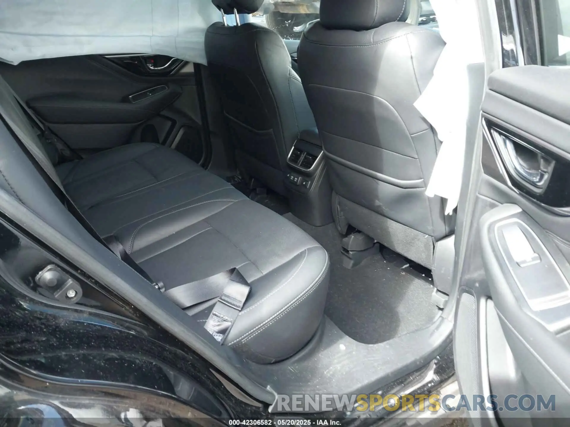8 Photograph of a damaged car 4S4BTANCXL3229387 SUBARU OUTBACK 2020