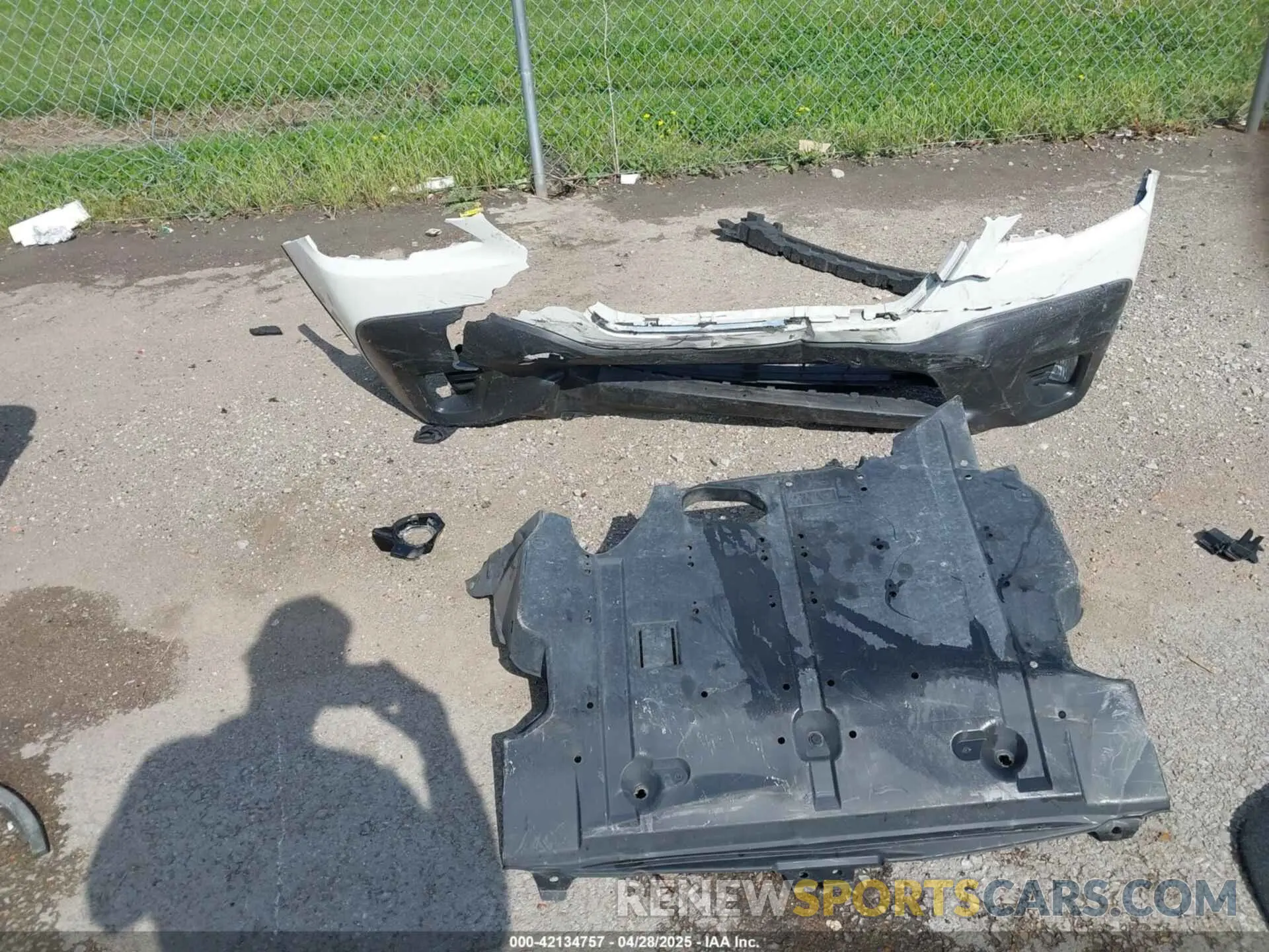 12 Photograph of a damaged car 4S4BTAPC0L3100362 SUBARU OUTBACK 2020