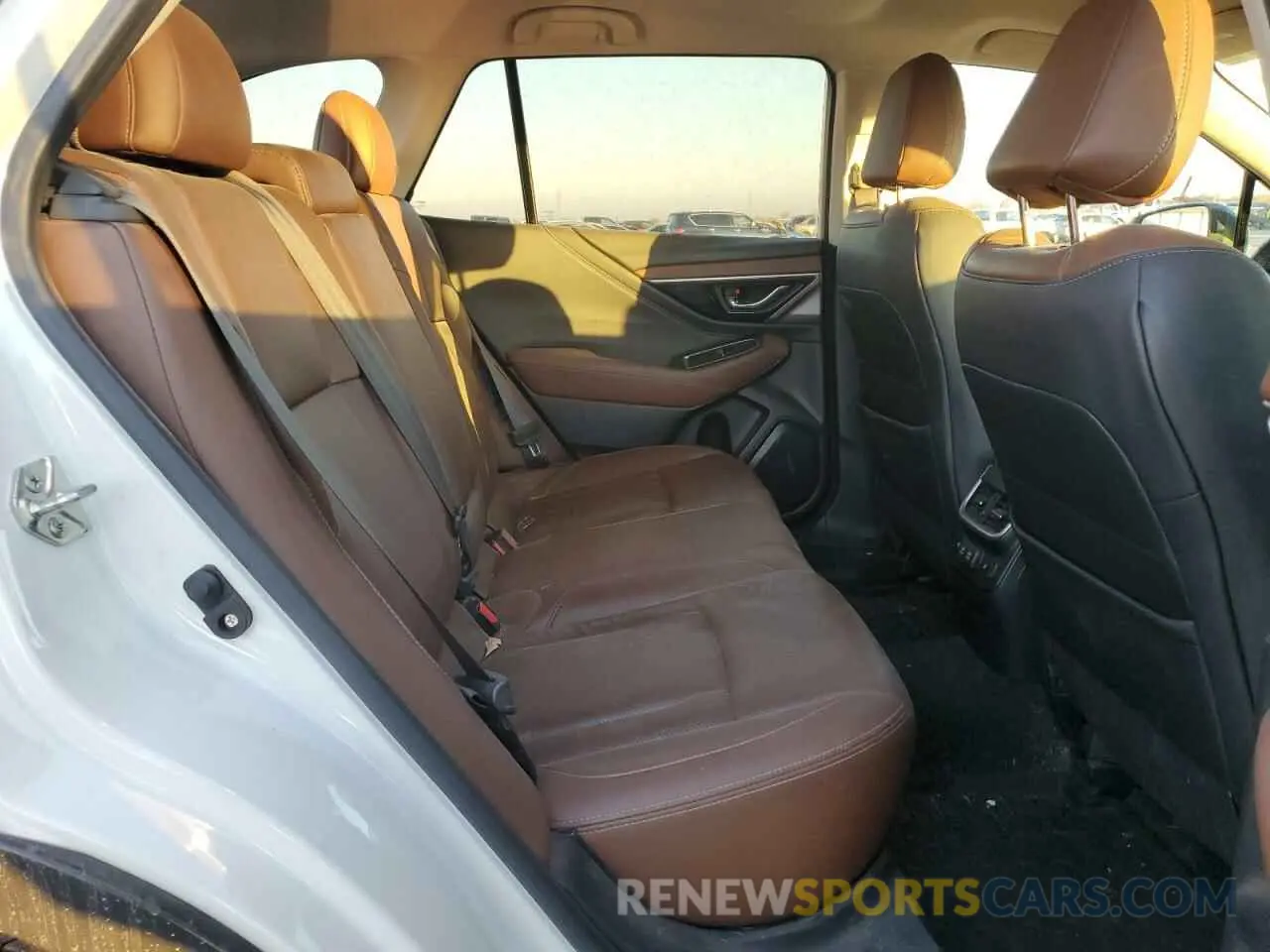 10 Photograph of a damaged car 4S4BTAPC1L3240565 SUBARU OUTBACK 2020