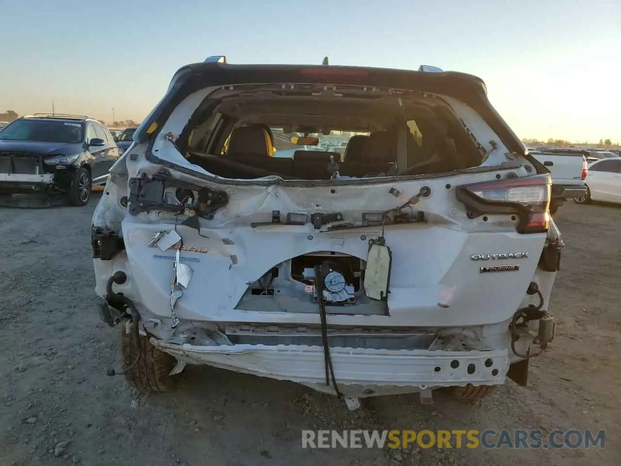 6 Photograph of a damaged car 4S4BTAPC1L3240565 SUBARU OUTBACK 2020