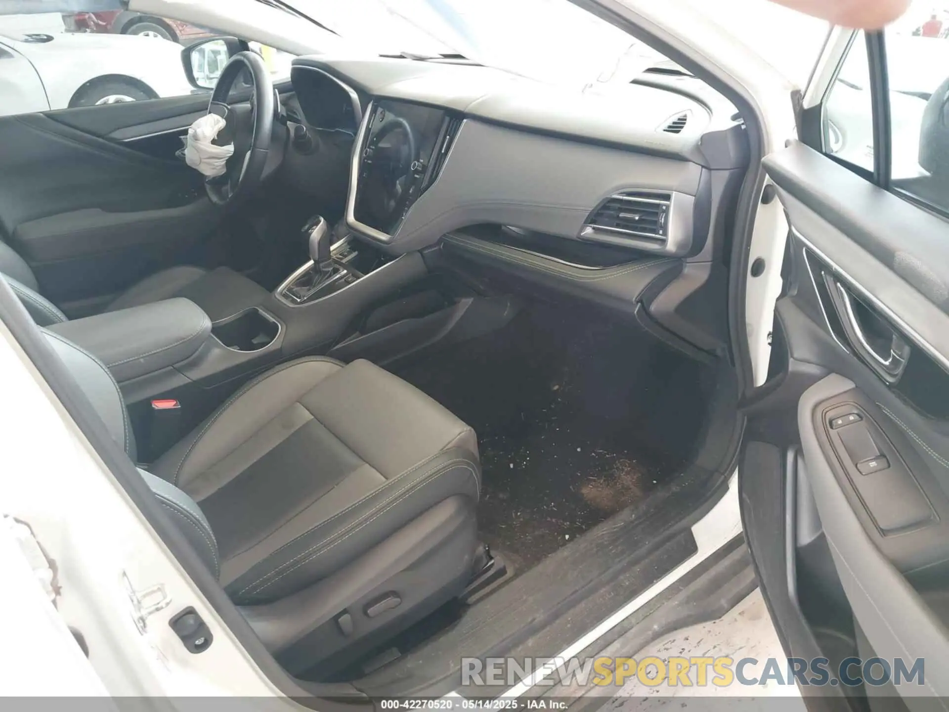 5 Photograph of a damaged car 4S4BTGKD1L3147127 SUBARU OUTBACK 2020