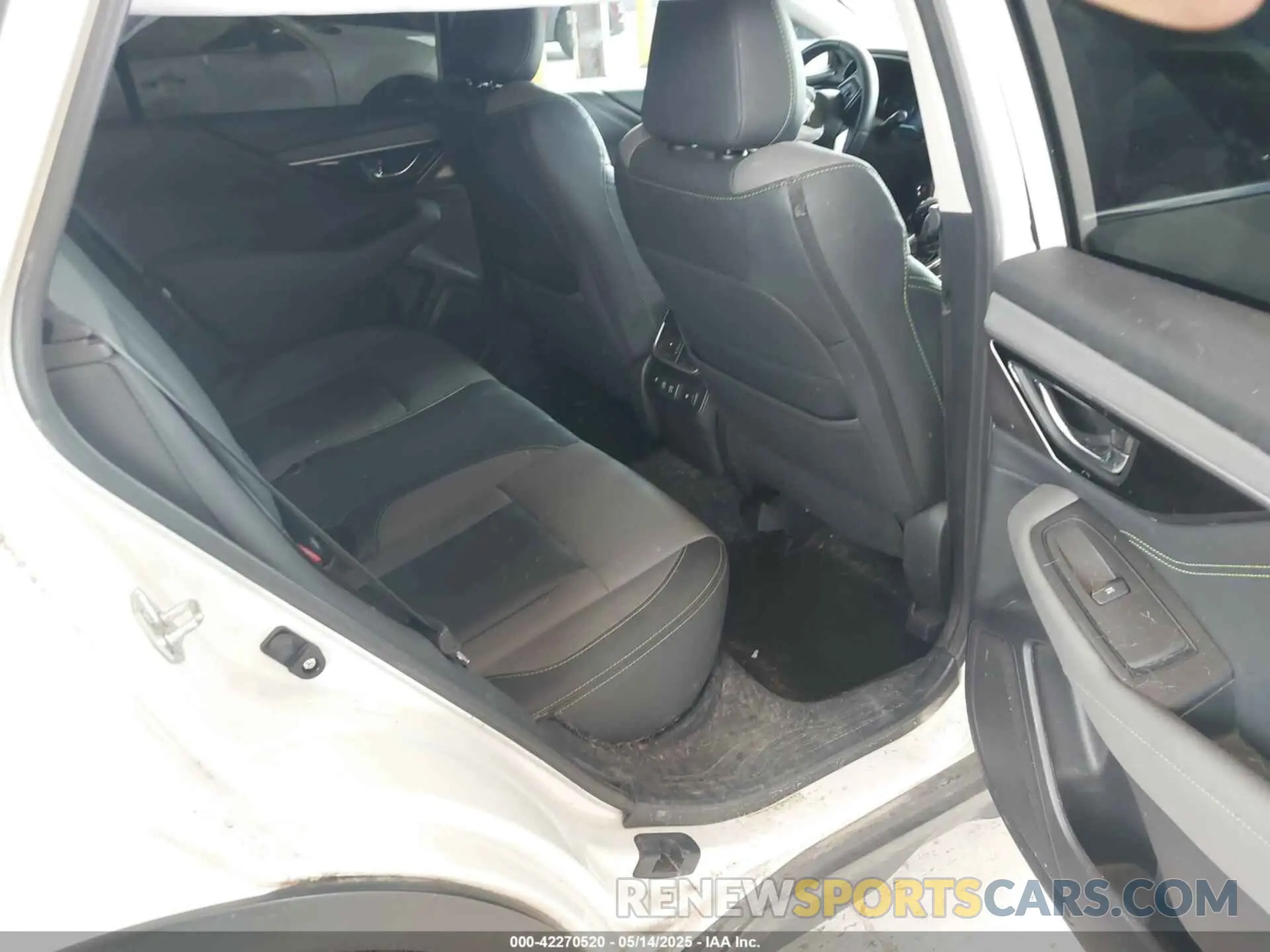 8 Photograph of a damaged car 4S4BTGKD1L3147127 SUBARU OUTBACK 2020
