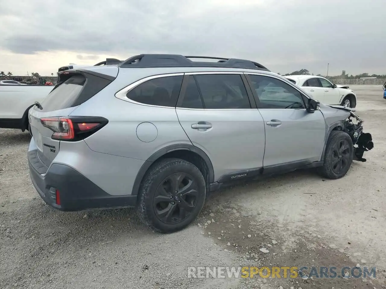 3 Photograph of a damaged car 4S4BTGKD2L3135438 SUBARU OUTBACK 2020