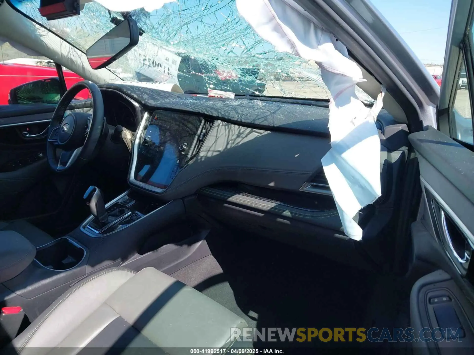 5 Photograph of a damaged car 4S4BTGKD4L3211631 SUBARU OUTBACK 2020