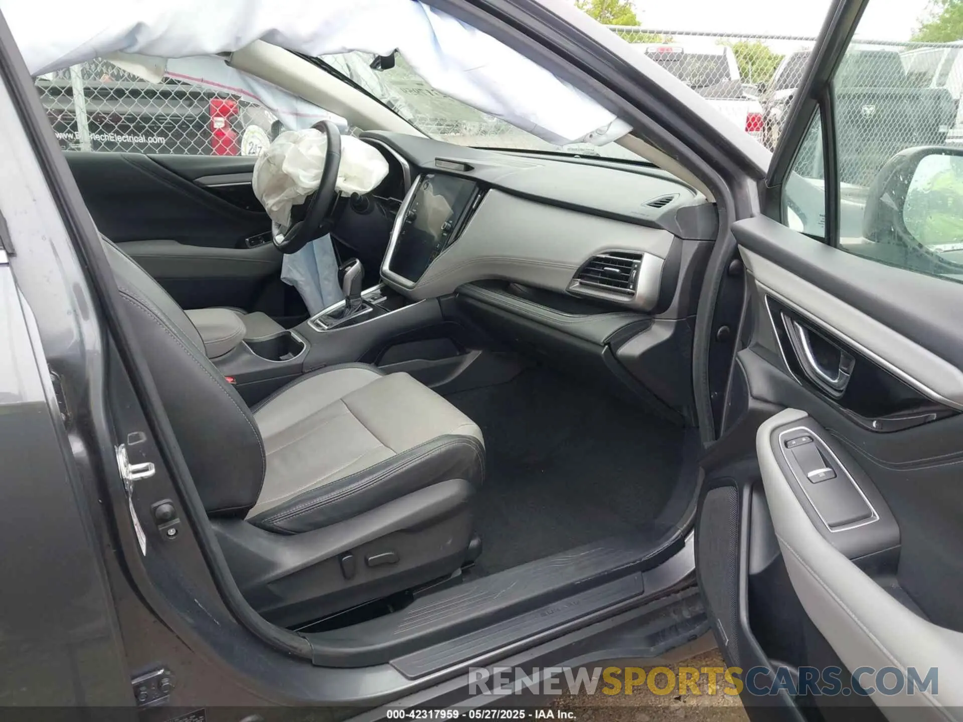 5 Photograph of a damaged car 4S4BTGND2L3182528 SUBARU OUTBACK 2020