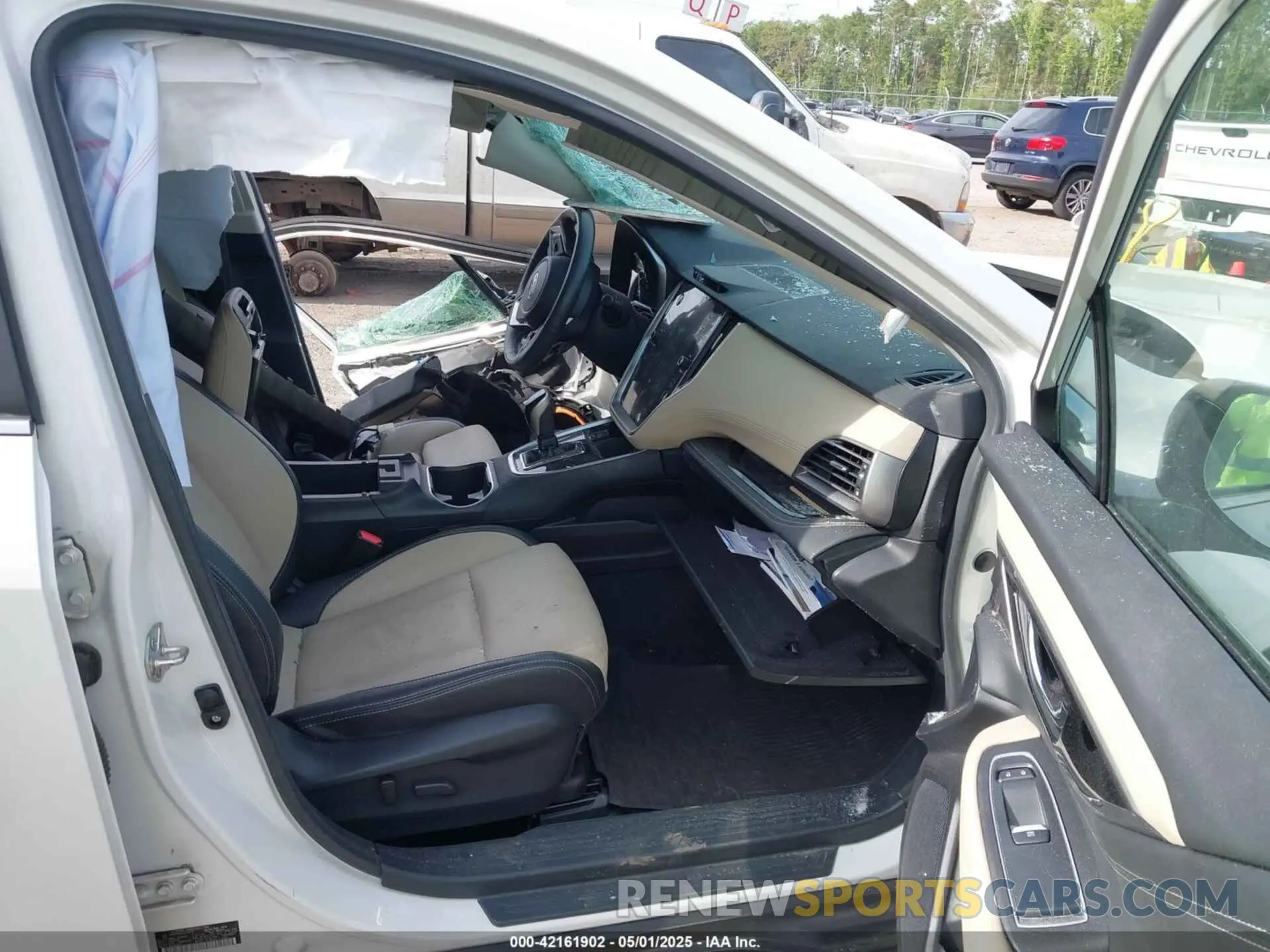 5 Photograph of a damaged car 4S4BTGND6L3270336 SUBARU OUTBACK 2020