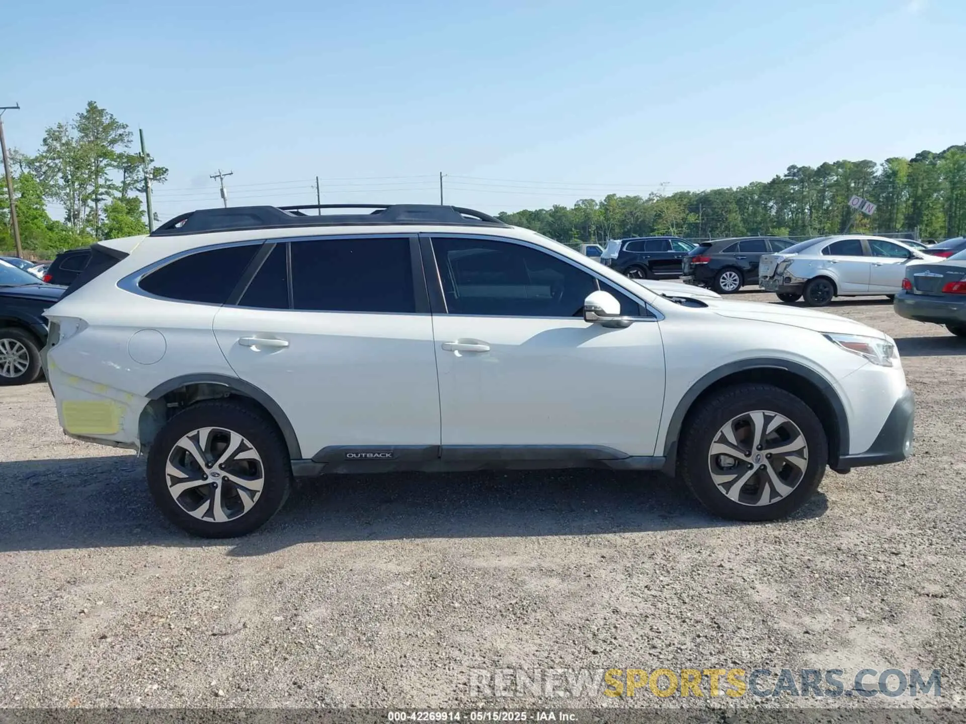 14 Photograph of a damaged car 4S4BTGND7L3108716 SUBARU OUTBACK 2020