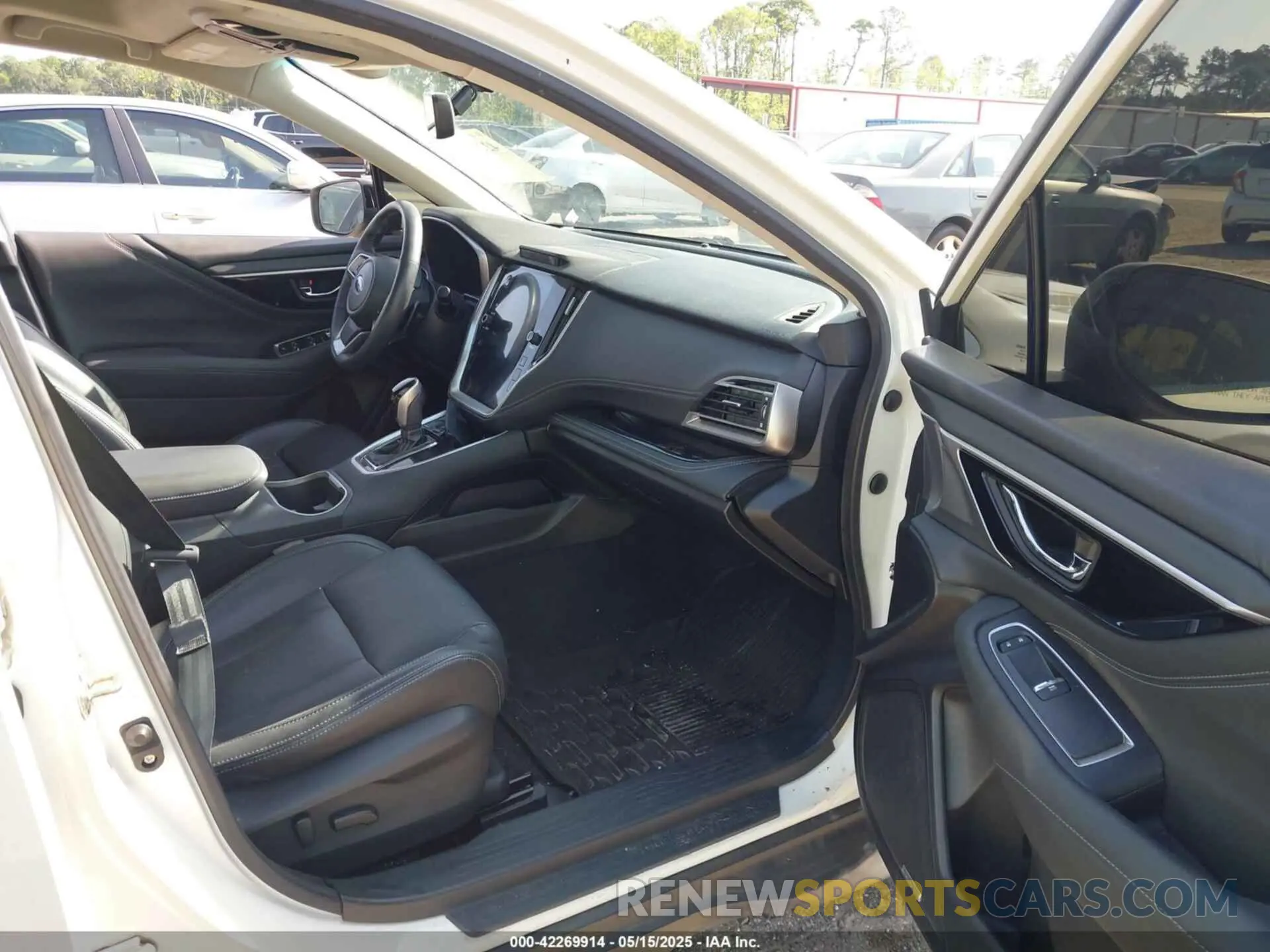 5 Photograph of a damaged car 4S4BTGND7L3108716 SUBARU OUTBACK 2020