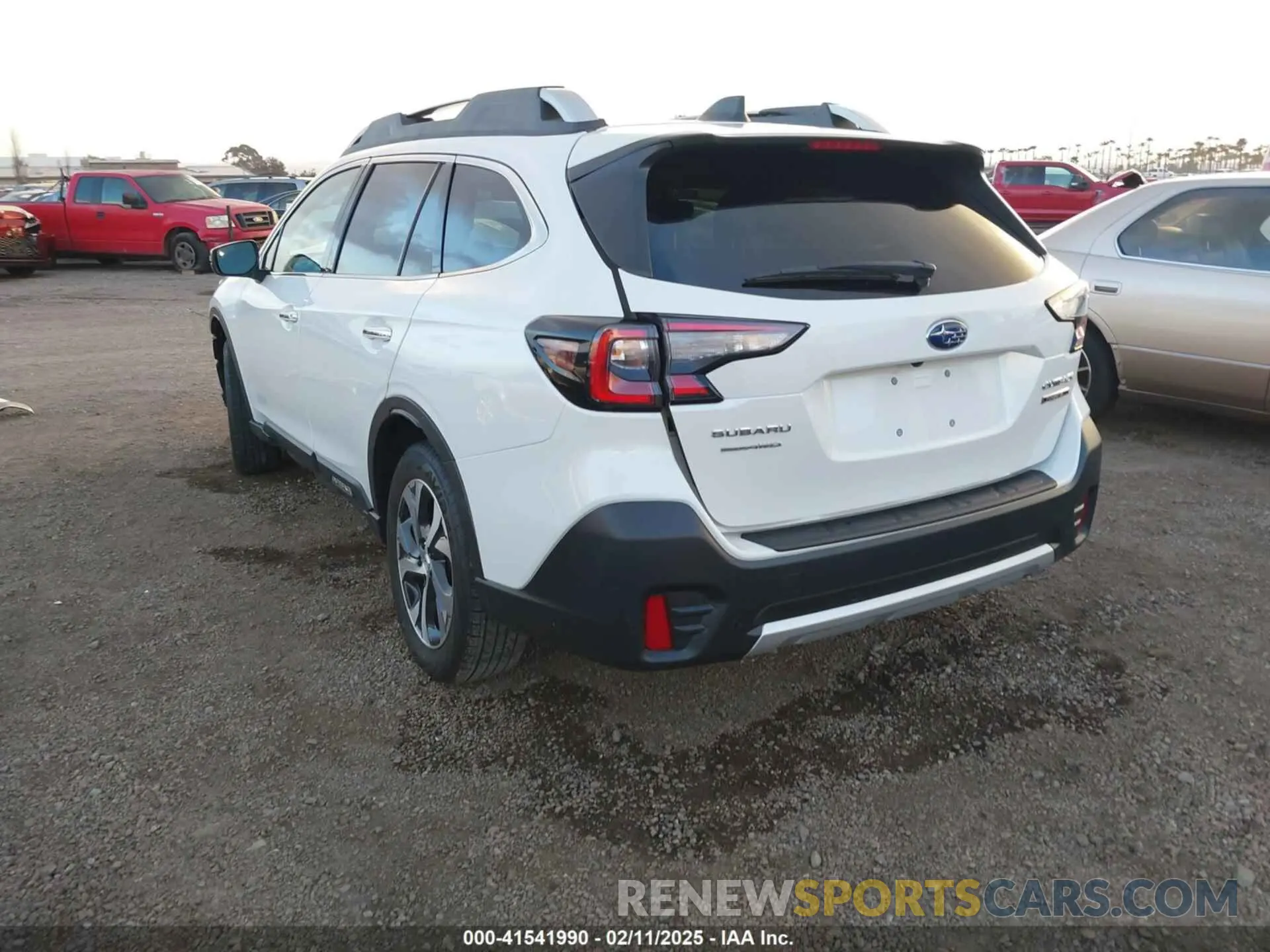 3 Photograph of a damaged car 4S4BTGPD1L3136931 SUBARU OUTBACK 2020