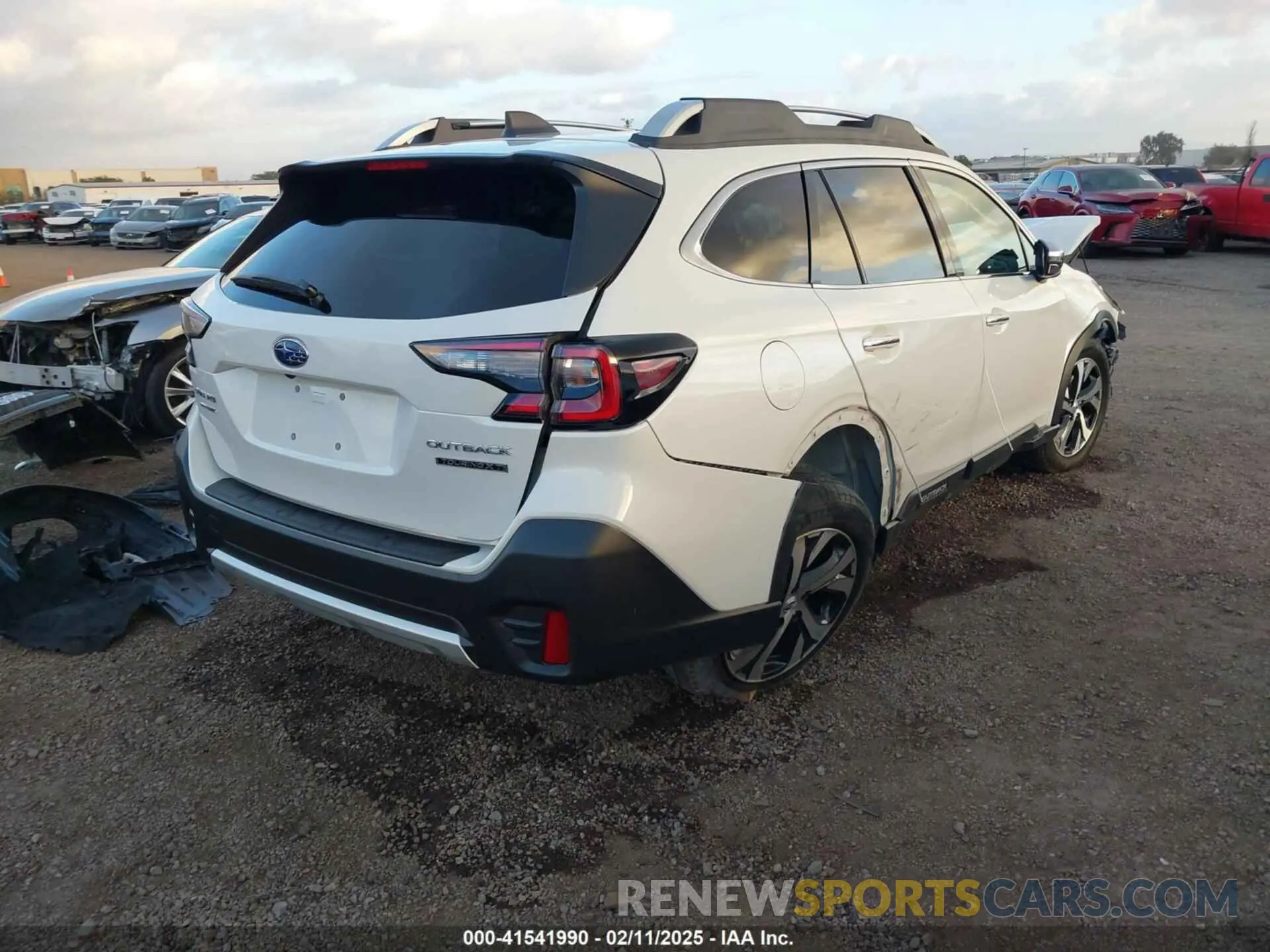 4 Photograph of a damaged car 4S4BTGPD1L3136931 SUBARU OUTBACK 2020