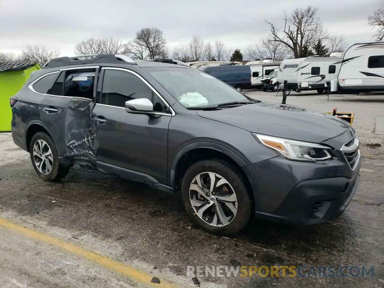 4 Photograph of a damaged car 4S4BTGPD7L3117381 SUBARU OUTBACK 2020