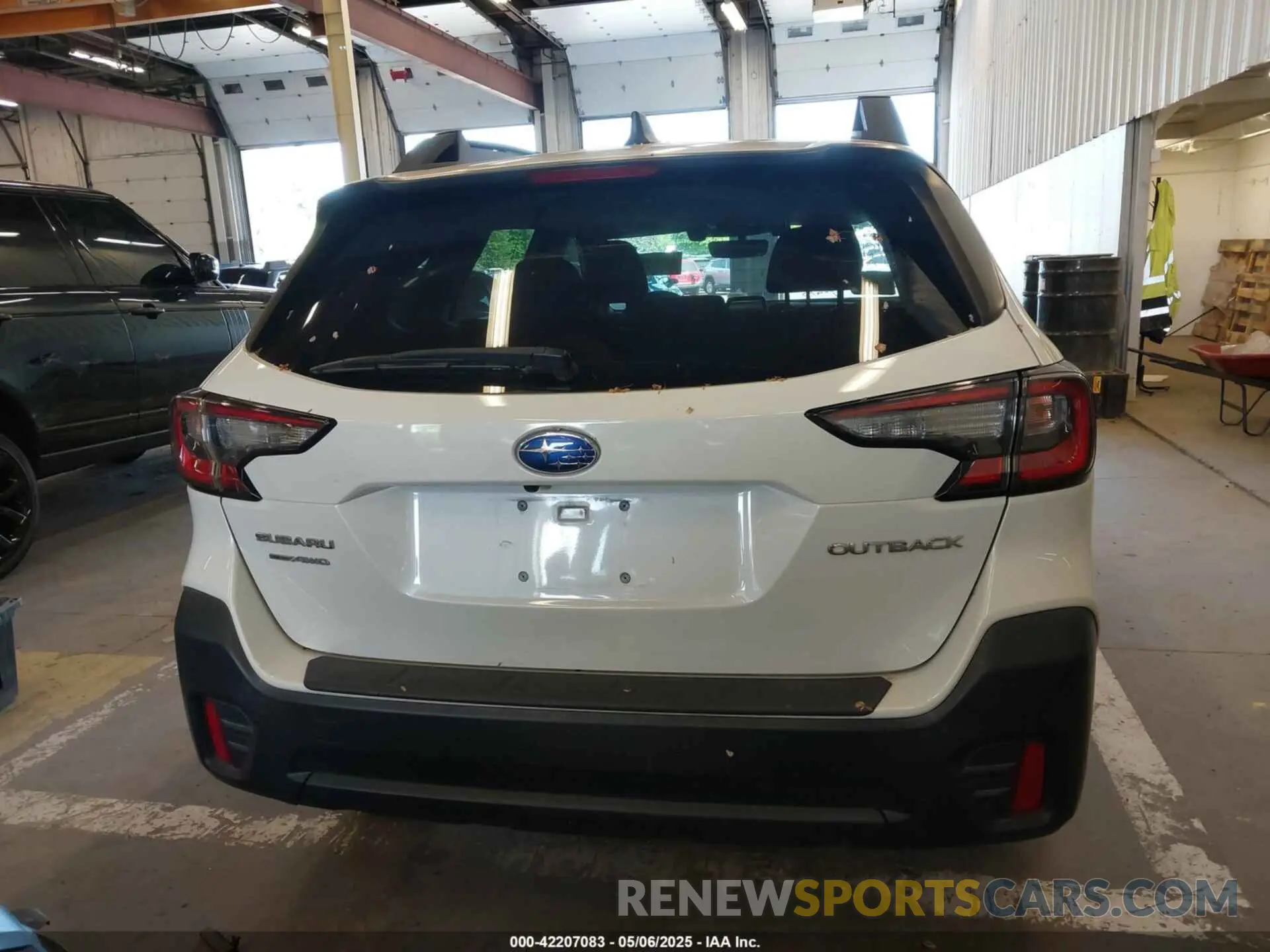 17 Photograph of a damaged car 4S4BTACC3M3109869 SUBARU OUTBACK 2021
