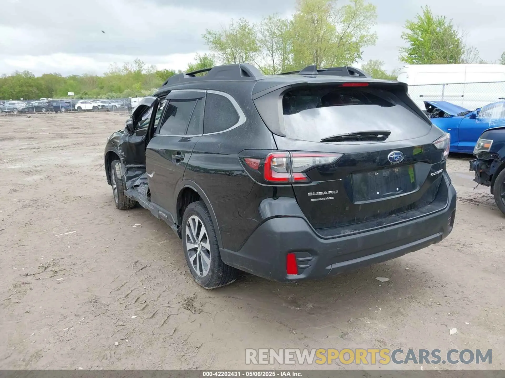 3 Photograph of a damaged car 4S4BTACC9M3171521 SUBARU OUTBACK 2021
