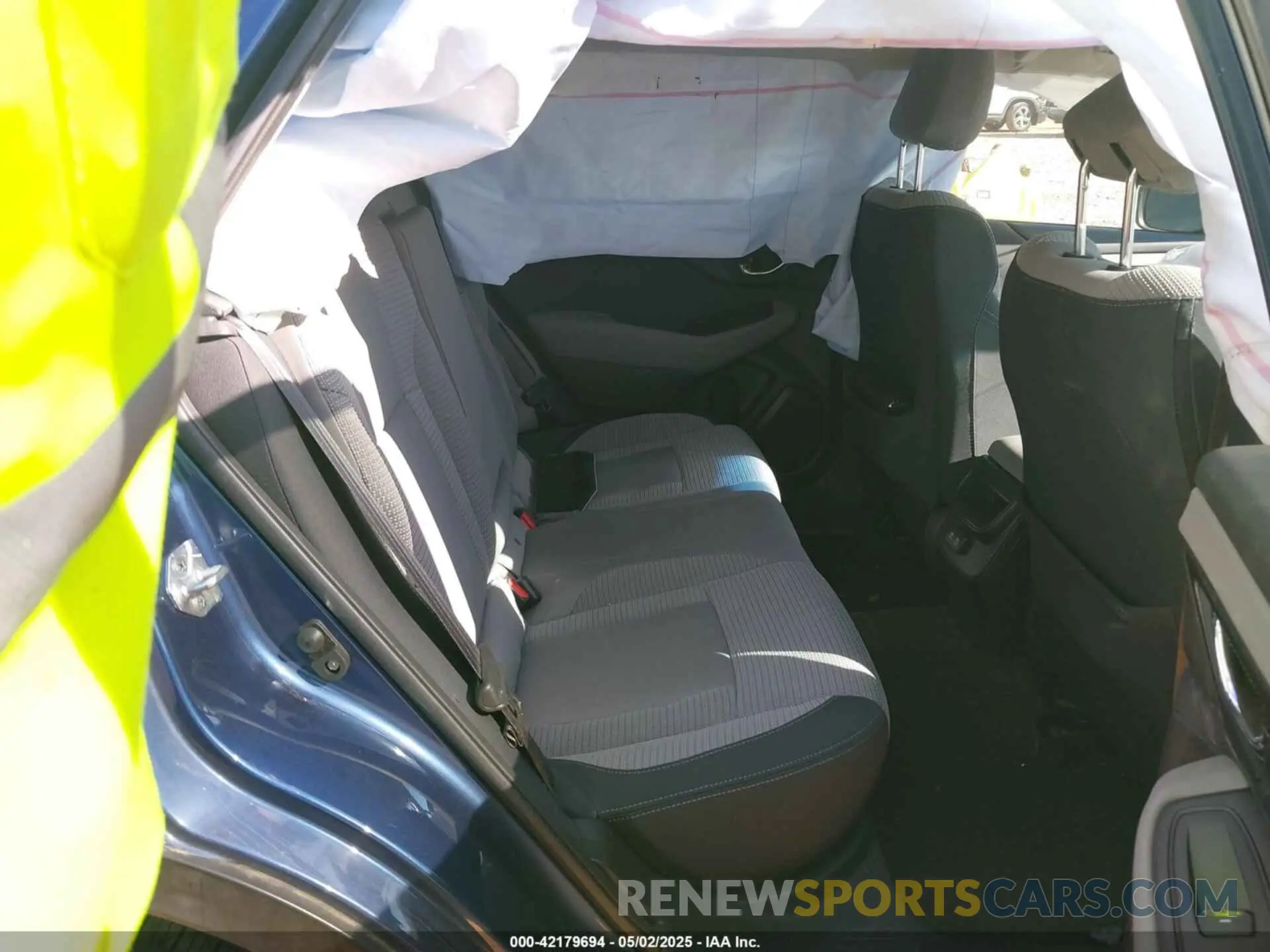 8 Photograph of a damaged car 4S4BTACC9M3172541 SUBARU OUTBACK 2021