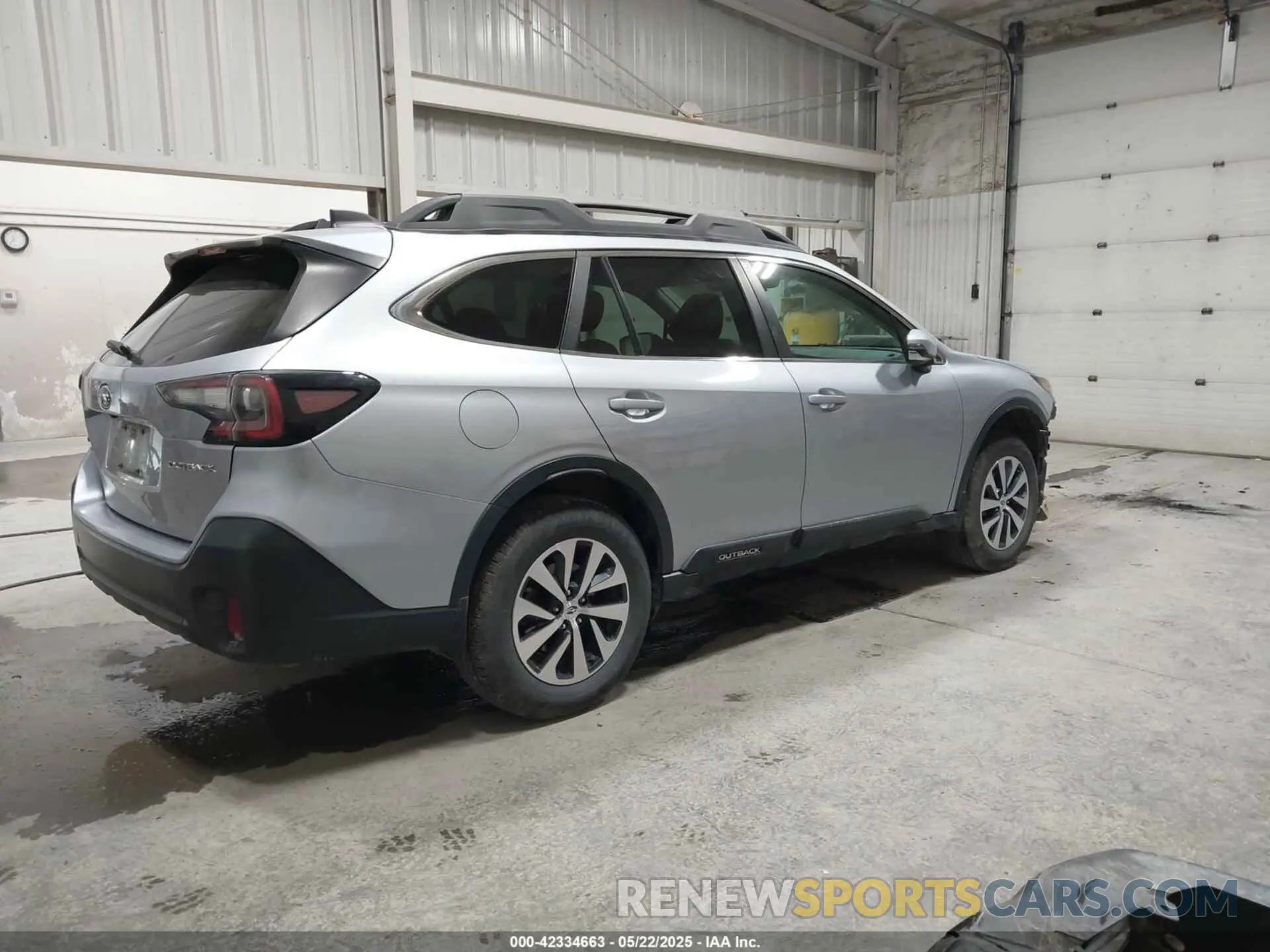 4 Photograph of a damaged car 4S4BTADC7M3135518 SUBARU OUTBACK 2021