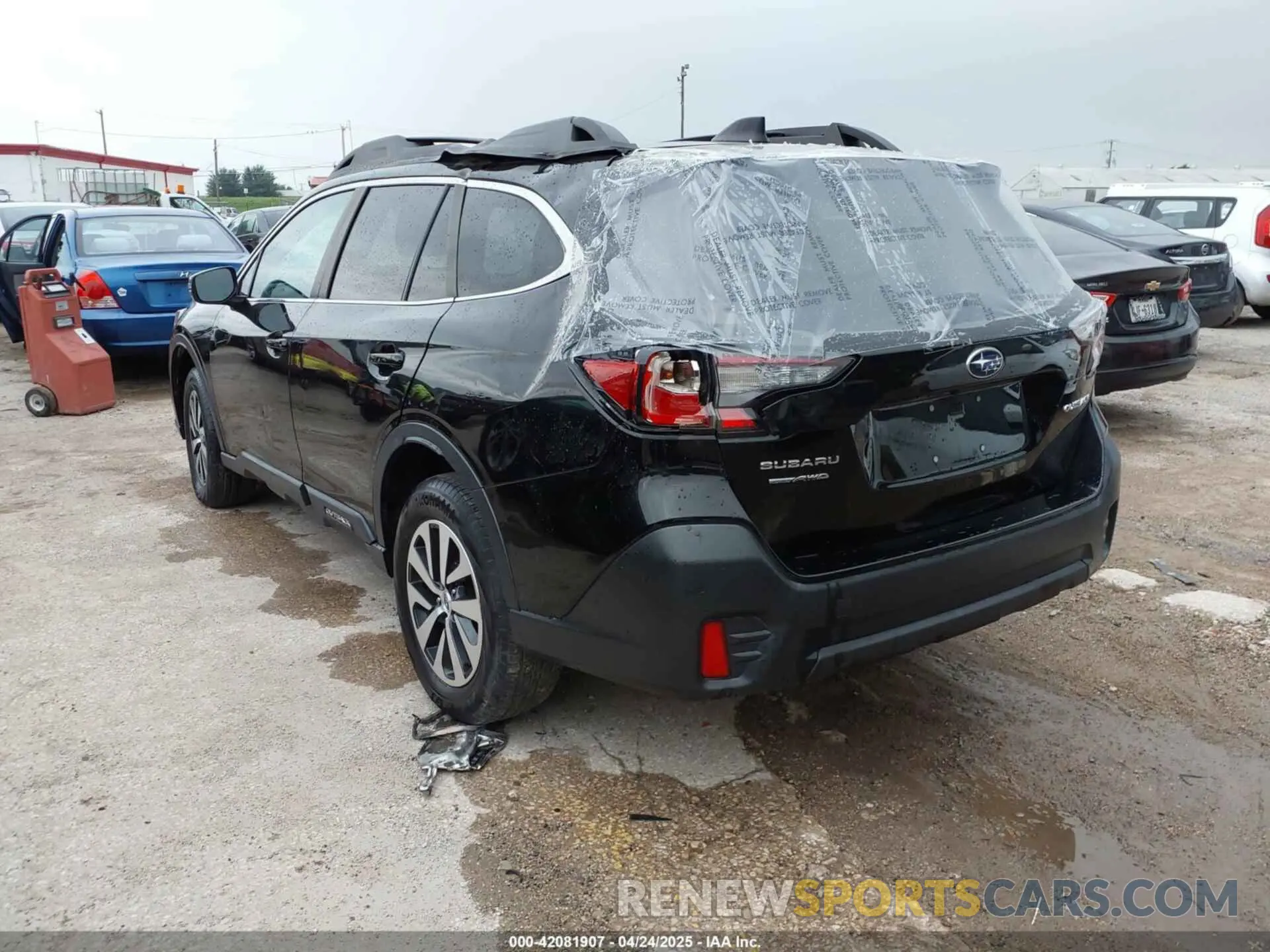 3 Photograph of a damaged car 4S4BTADCXM3198340 SUBARU OUTBACK 2021