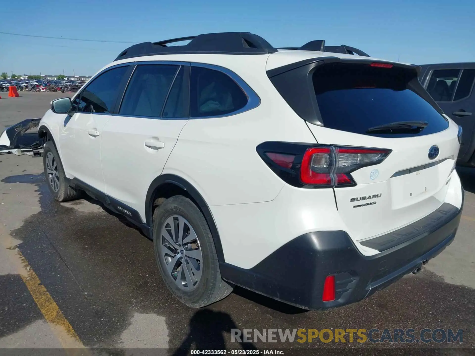 3 Photograph of a damaged car 4S4BTAFC0M3165506 SUBARU OUTBACK 2021