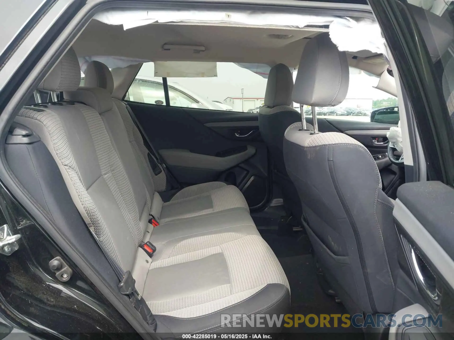 8 Photograph of a damaged car 4S4BTAFC5M3123588 SUBARU OUTBACK 2021