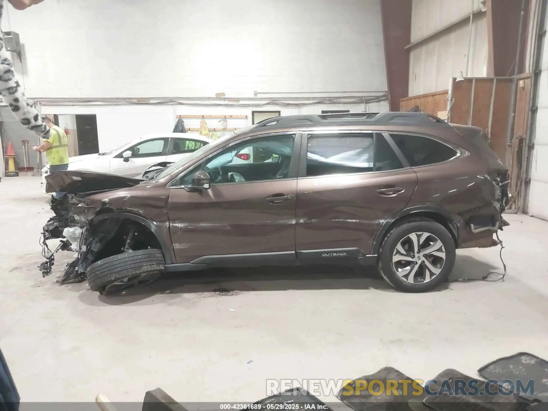 14 Photograph of a damaged car 4S4BTAMC8M3128500 SUBARU OUTBACK 2021