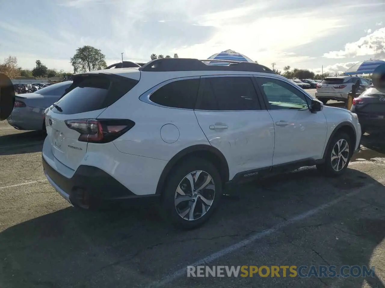 3 Photograph of a damaged car 4S4BTANC2M3219339 SUBARU OUTBACK 2021