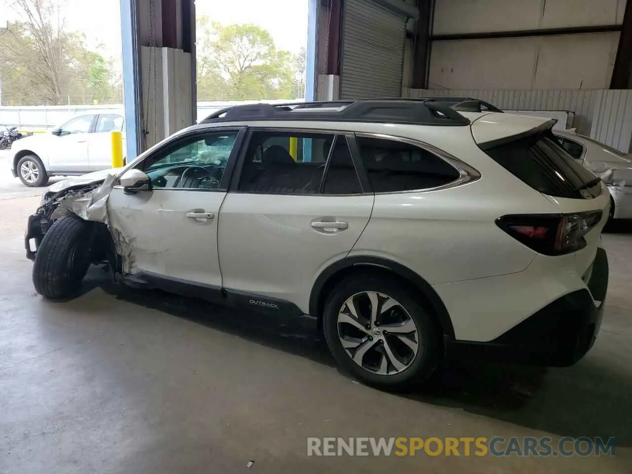 2 Photograph of a damaged car 4S4BTANC3M3207118 SUBARU OUTBACK 2021