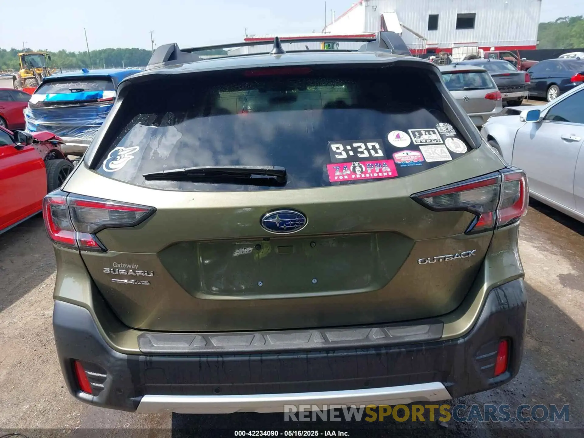 16 Photograph of a damaged car 4S4BTANC3M3211539 SUBARU OUTBACK 2021