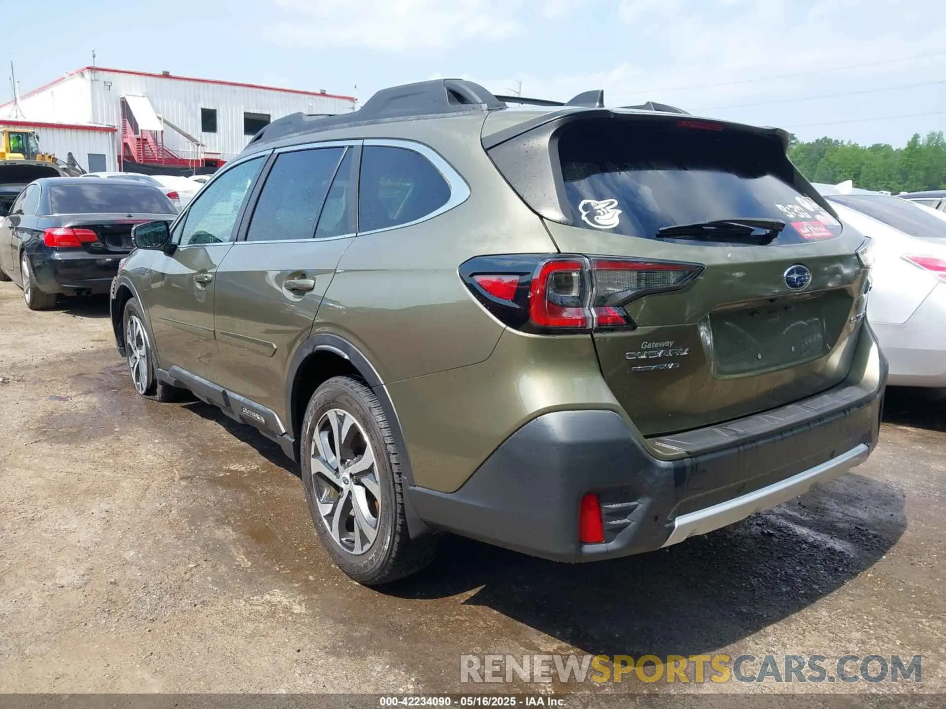 3 Photograph of a damaged car 4S4BTANC3M3211539 SUBARU OUTBACK 2021