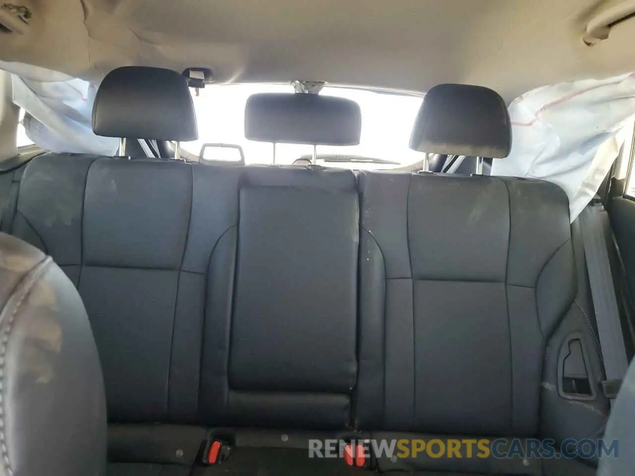 10 Photograph of a damaged car 4S4BTANC4M3150010 SUBARU OUTBACK 2021