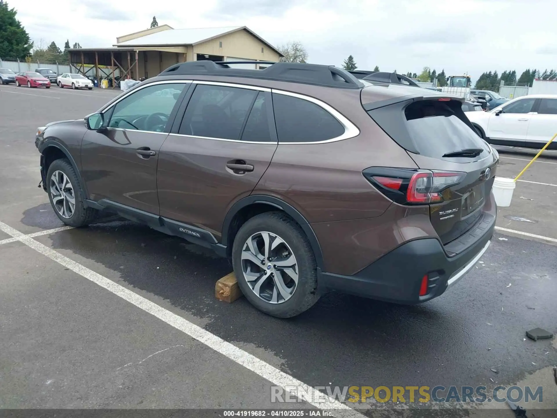 3 Photograph of a damaged car 4S4BTANCXM3205043 SUBARU OUTBACK 2021