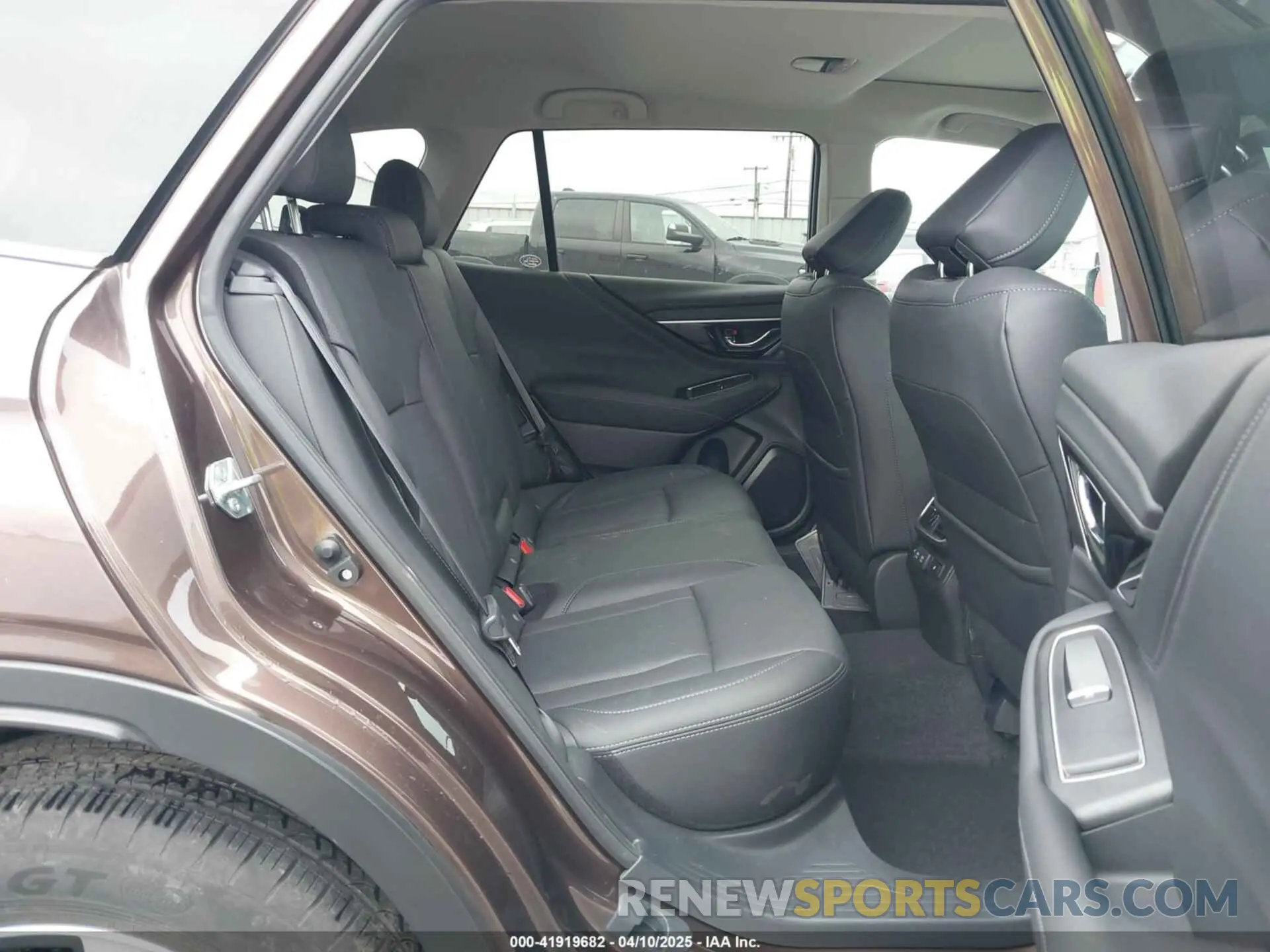 8 Photograph of a damaged car 4S4BTANCXM3205043 SUBARU OUTBACK 2021