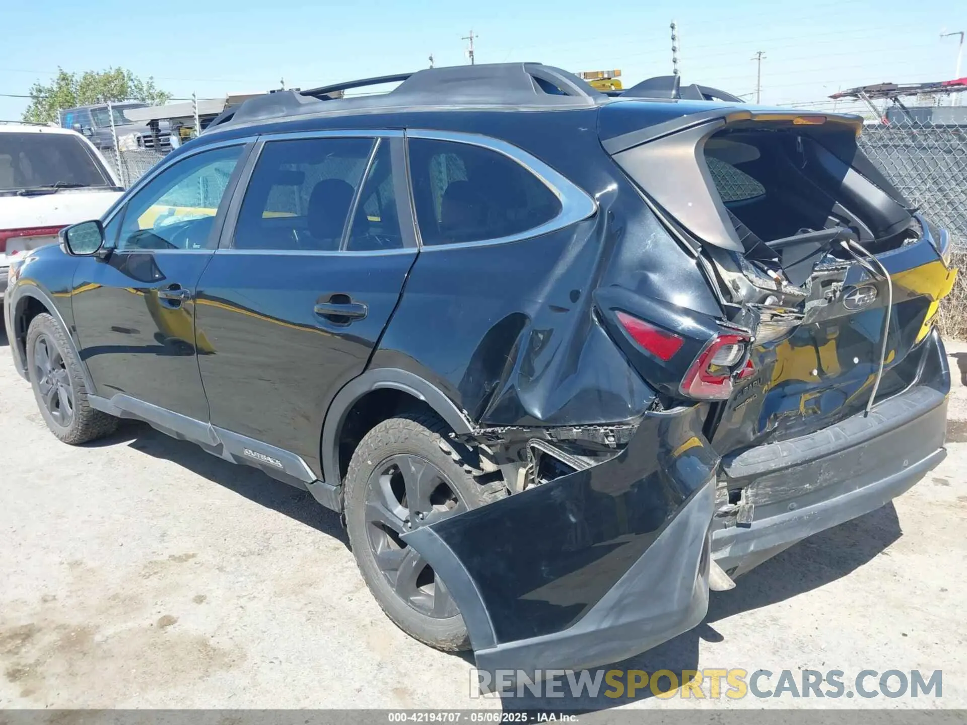 3 Photograph of a damaged car 4S4BTGLD9M3166816 SUBARU OUTBACK 2021