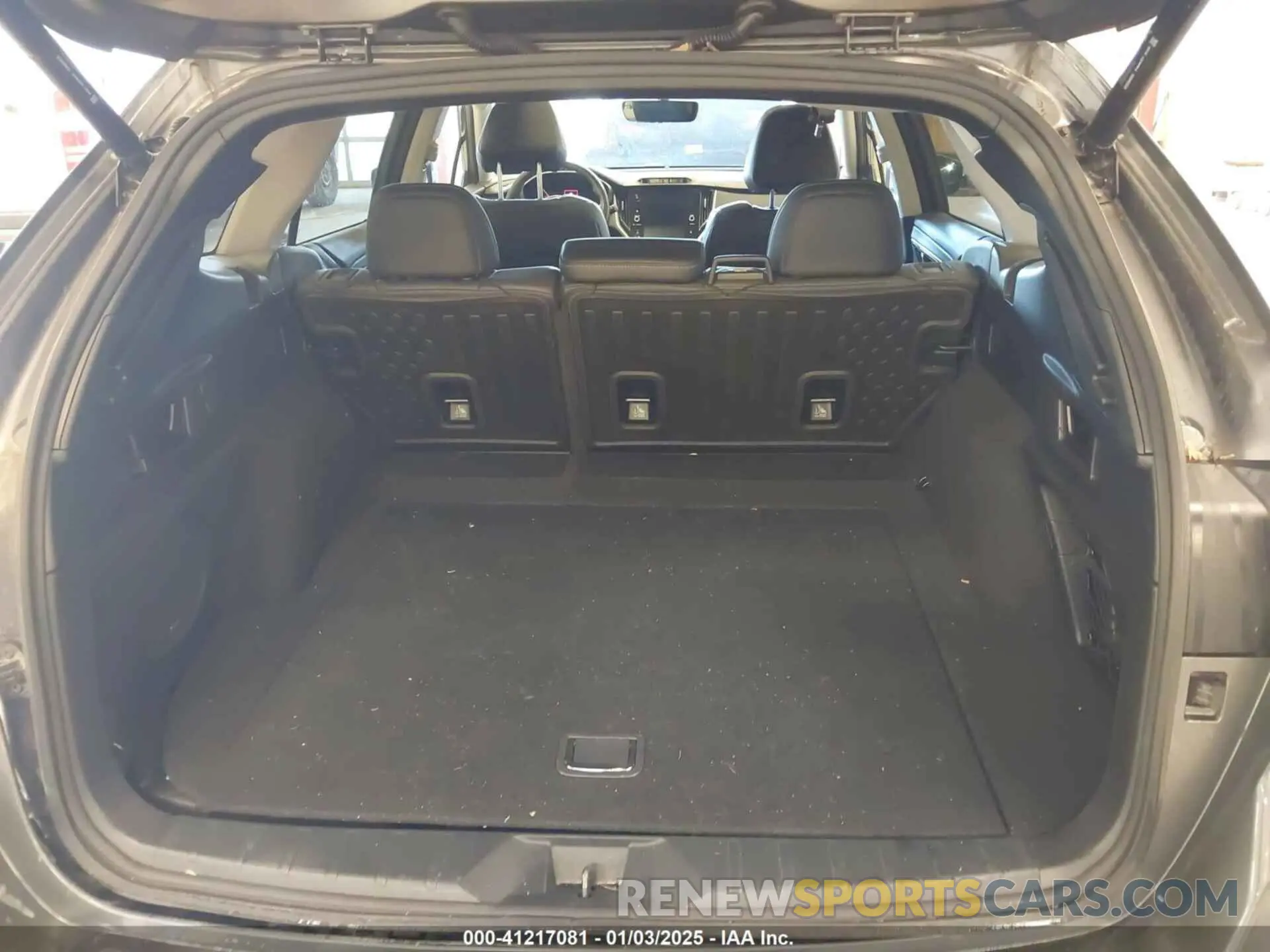 17 Photograph of a damaged car 4S4BTGND5M3125595 SUBARU OUTBACK 2021