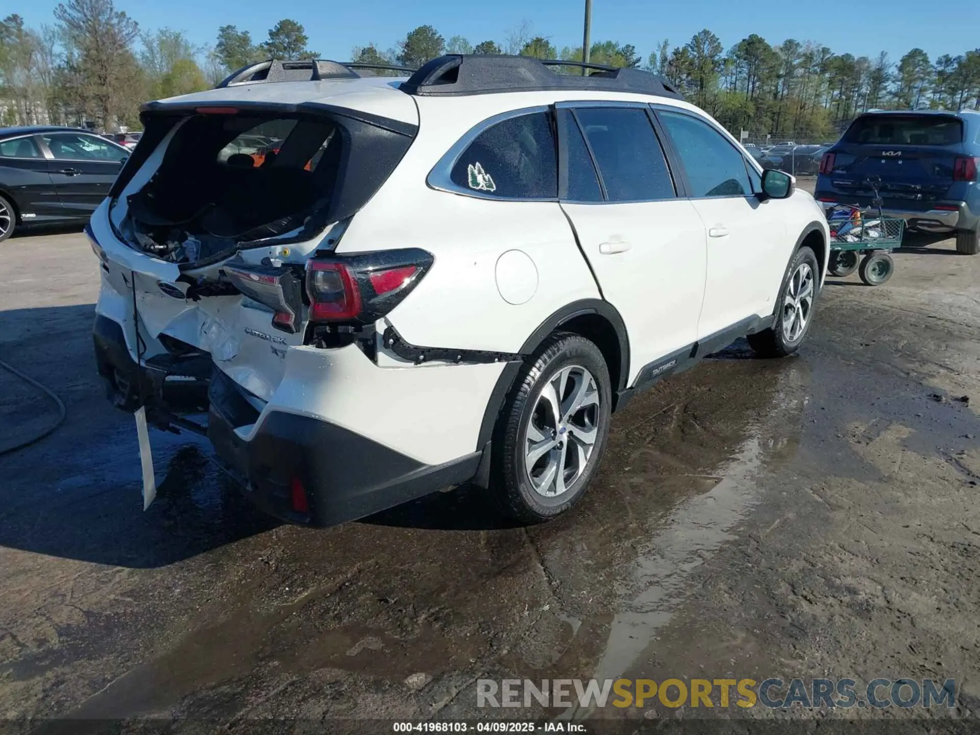 4 Photograph of a damaged car 4S4BTGNDXM3186330 SUBARU OUTBACK 2021