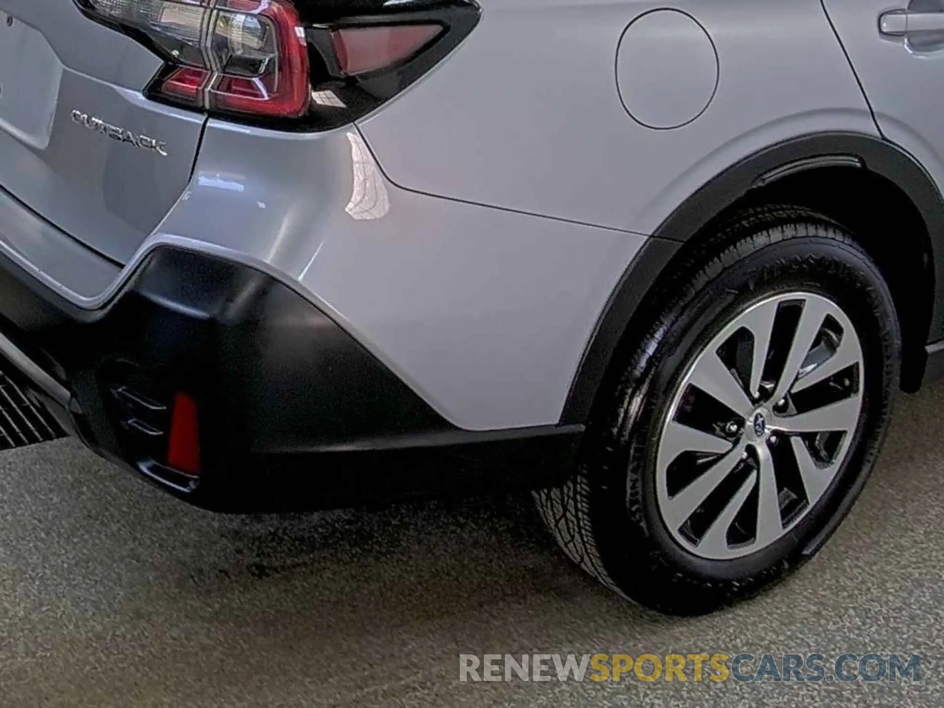 9 Photograph of a damaged car 4S4BTACC1N3243913 SUBARU OUTBACK 2022