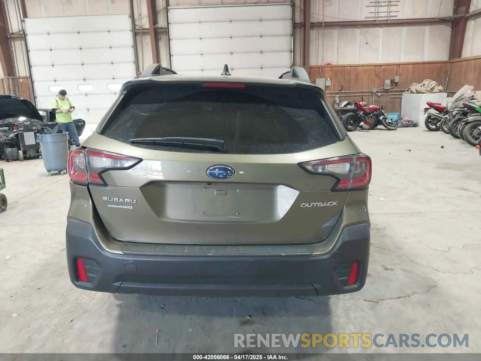 17 Photograph of a damaged car 4S4BTACC2N3112635 SUBARU OUTBACK 2022