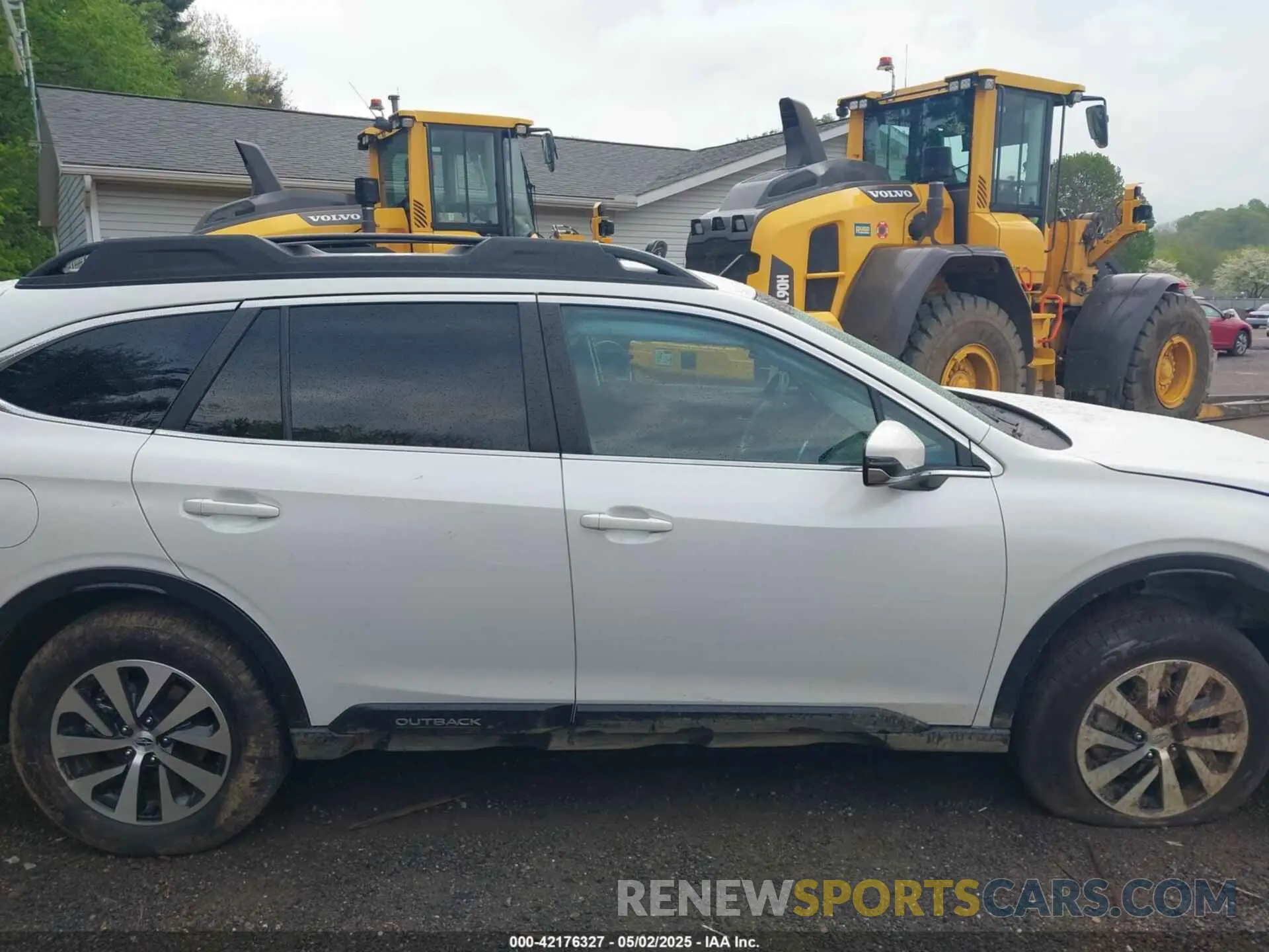 14 Photograph of a damaged car 4S4BTACC4N3137522 SUBARU OUTBACK 2022