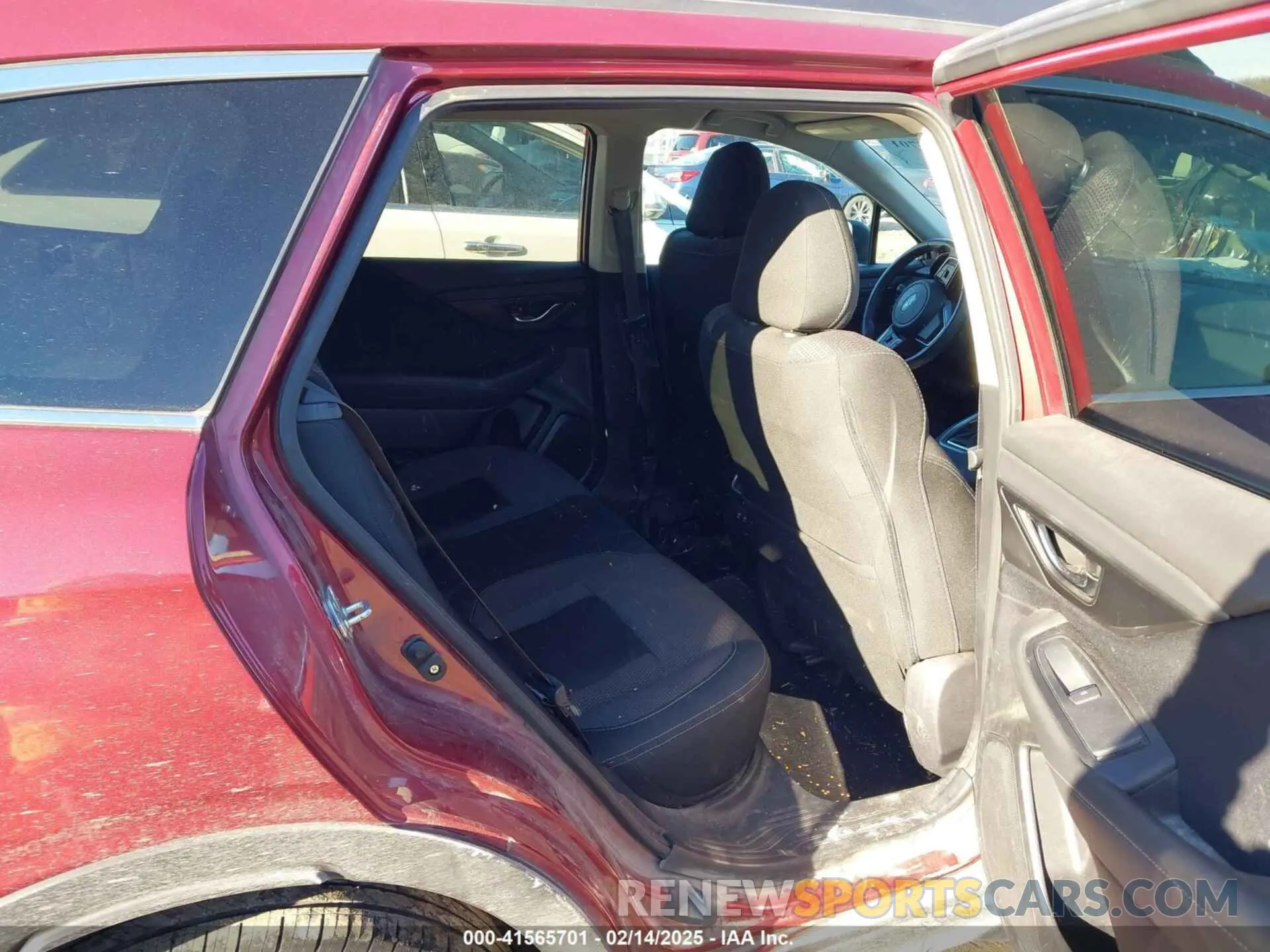 8 Photograph of a damaged car 4S4BTACCXN3172646 SUBARU OUTBACK 2022