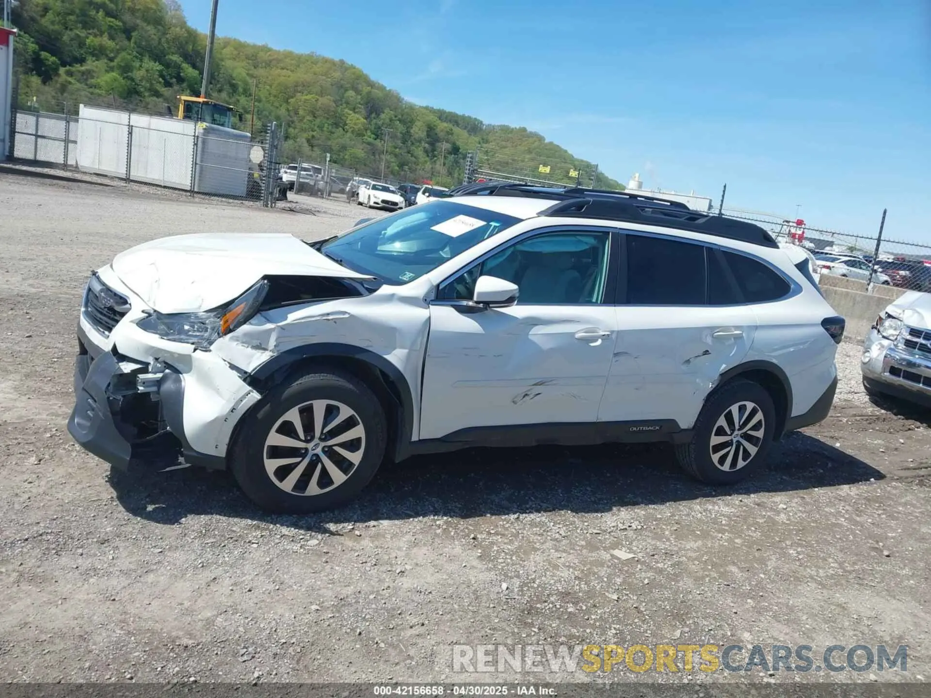 14 Photograph of a damaged car 4S4BTADC1N3116819 SUBARU OUTBACK 2022