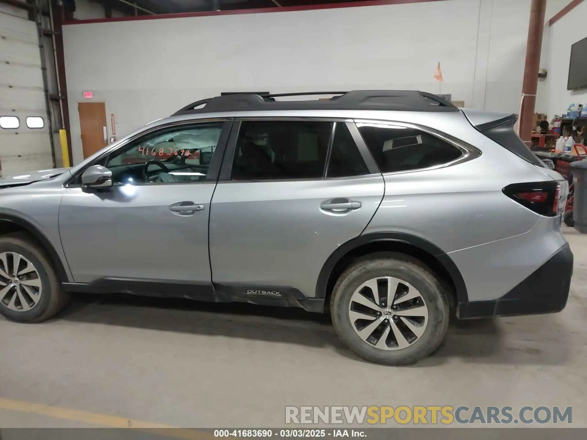 15 Photograph of a damaged car 4S4BTAFC9N3222268 SUBARU OUTBACK 2022