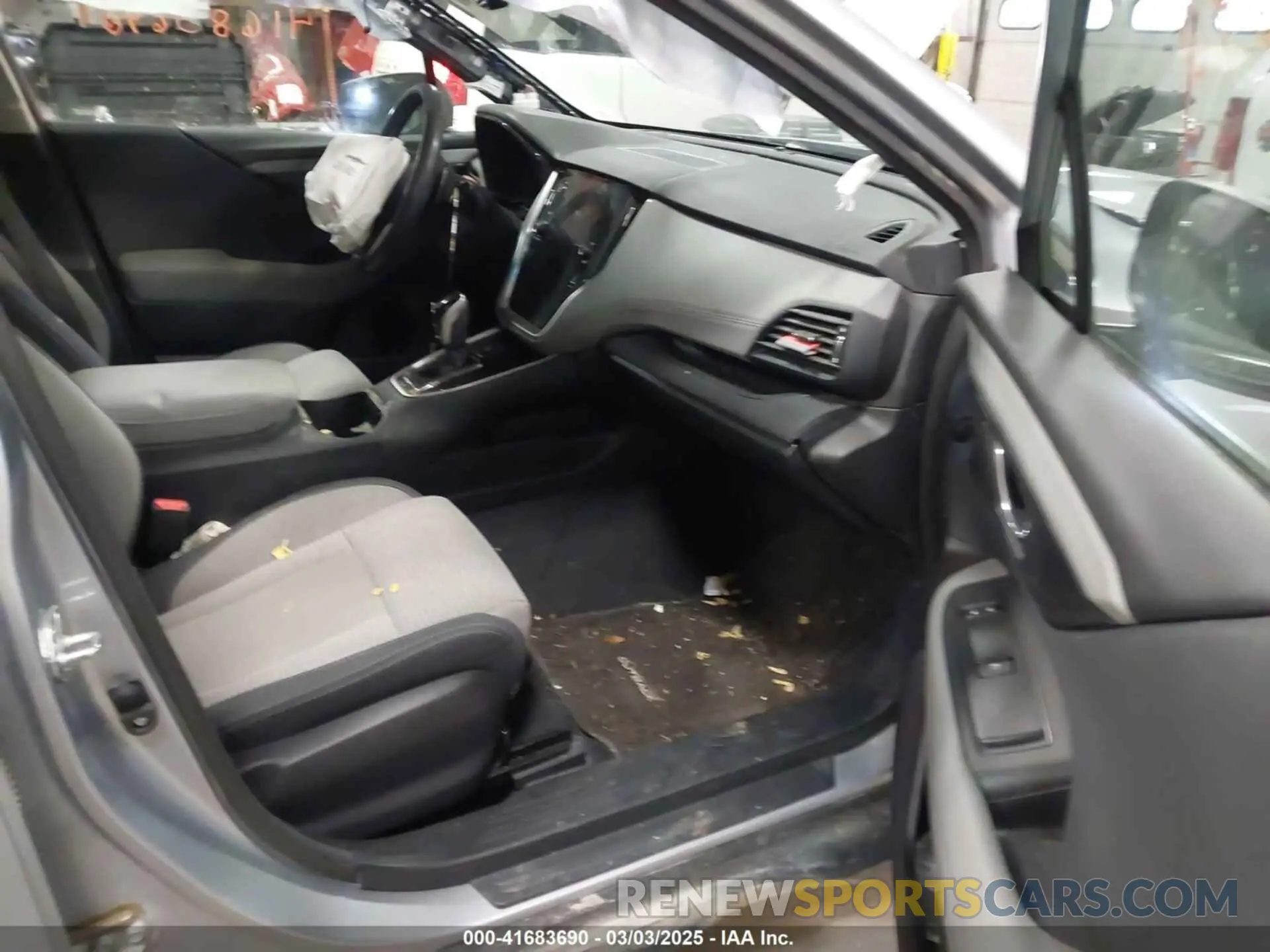 5 Photograph of a damaged car 4S4BTAFC9N3222268 SUBARU OUTBACK 2022