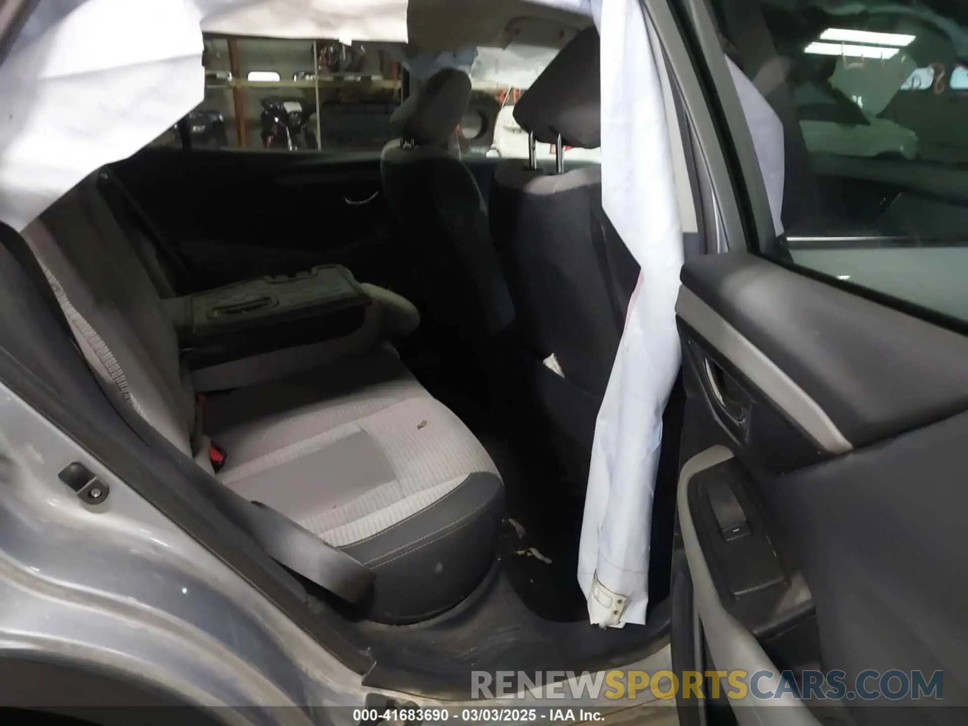 8 Photograph of a damaged car 4S4BTAFC9N3222268 SUBARU OUTBACK 2022