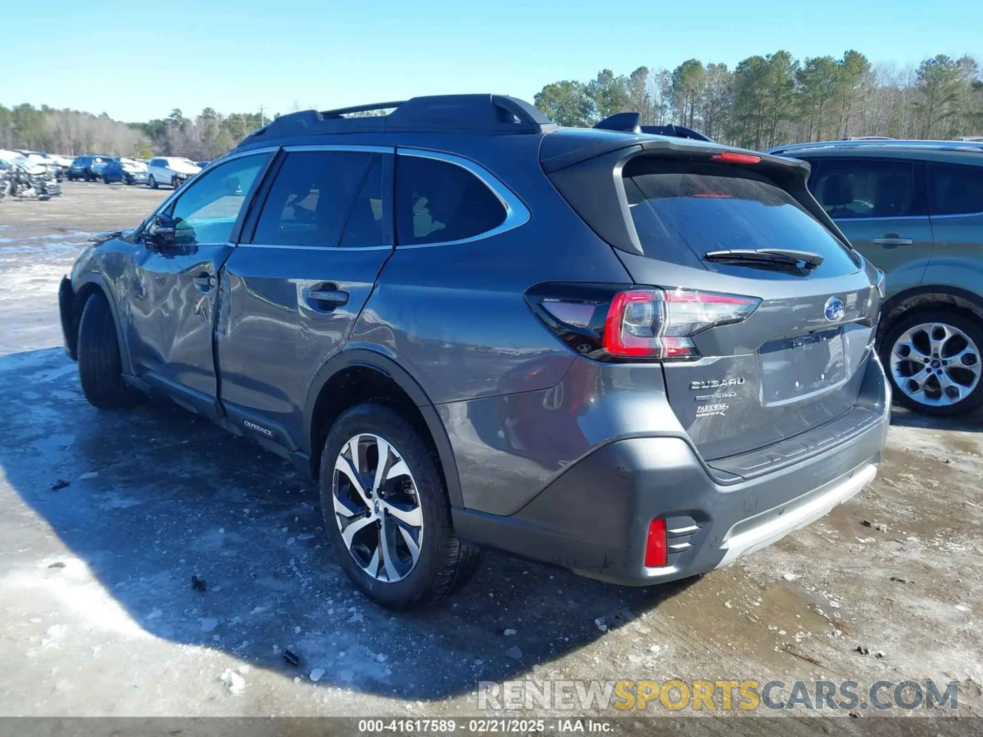 3 Photograph of a damaged car 4S4BTANC2N3111949 SUBARU OUTBACK 2022