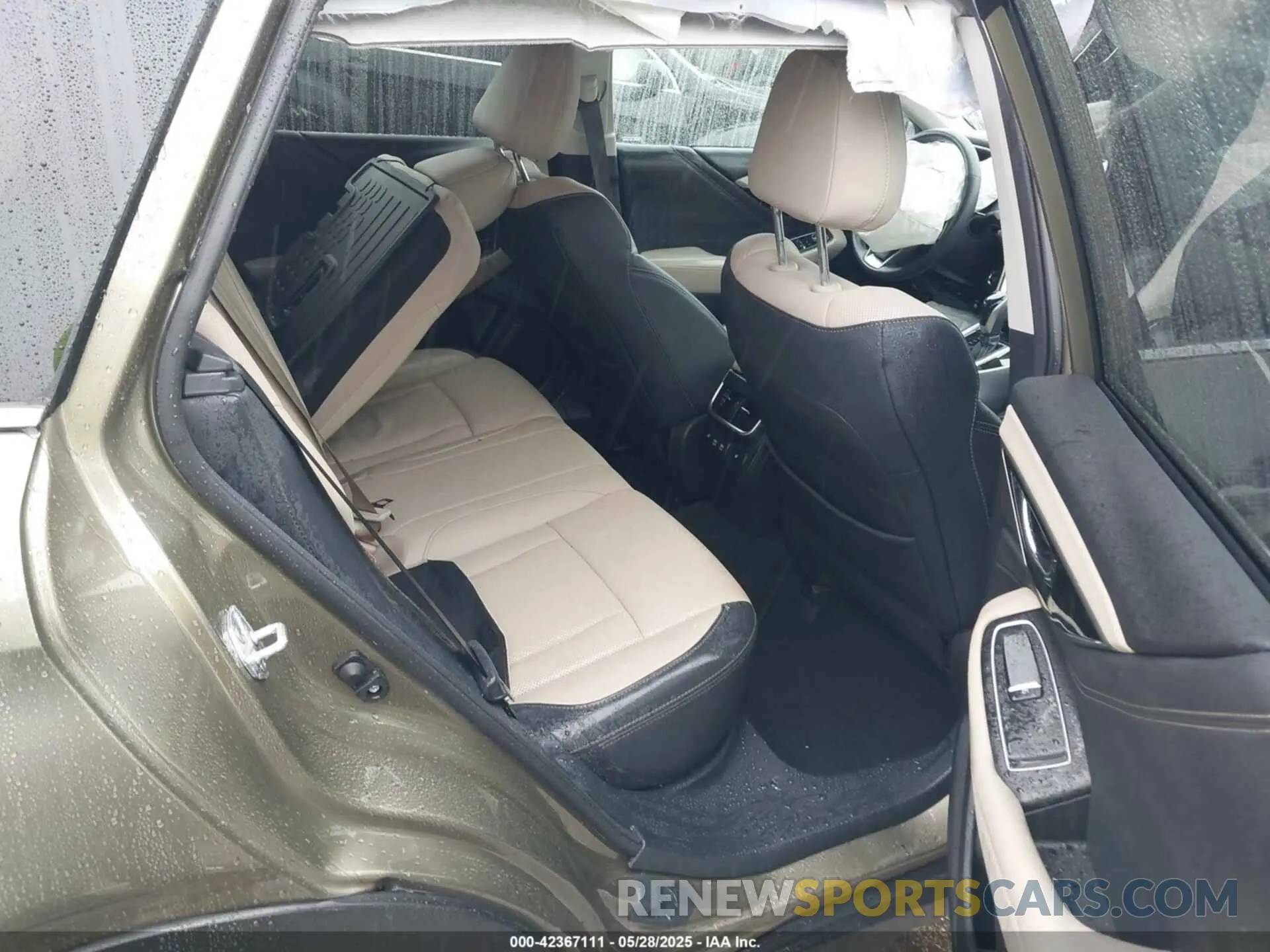 8 Photograph of a damaged car 4S4BTANC2N3282507 SUBARU OUTBACK 2022