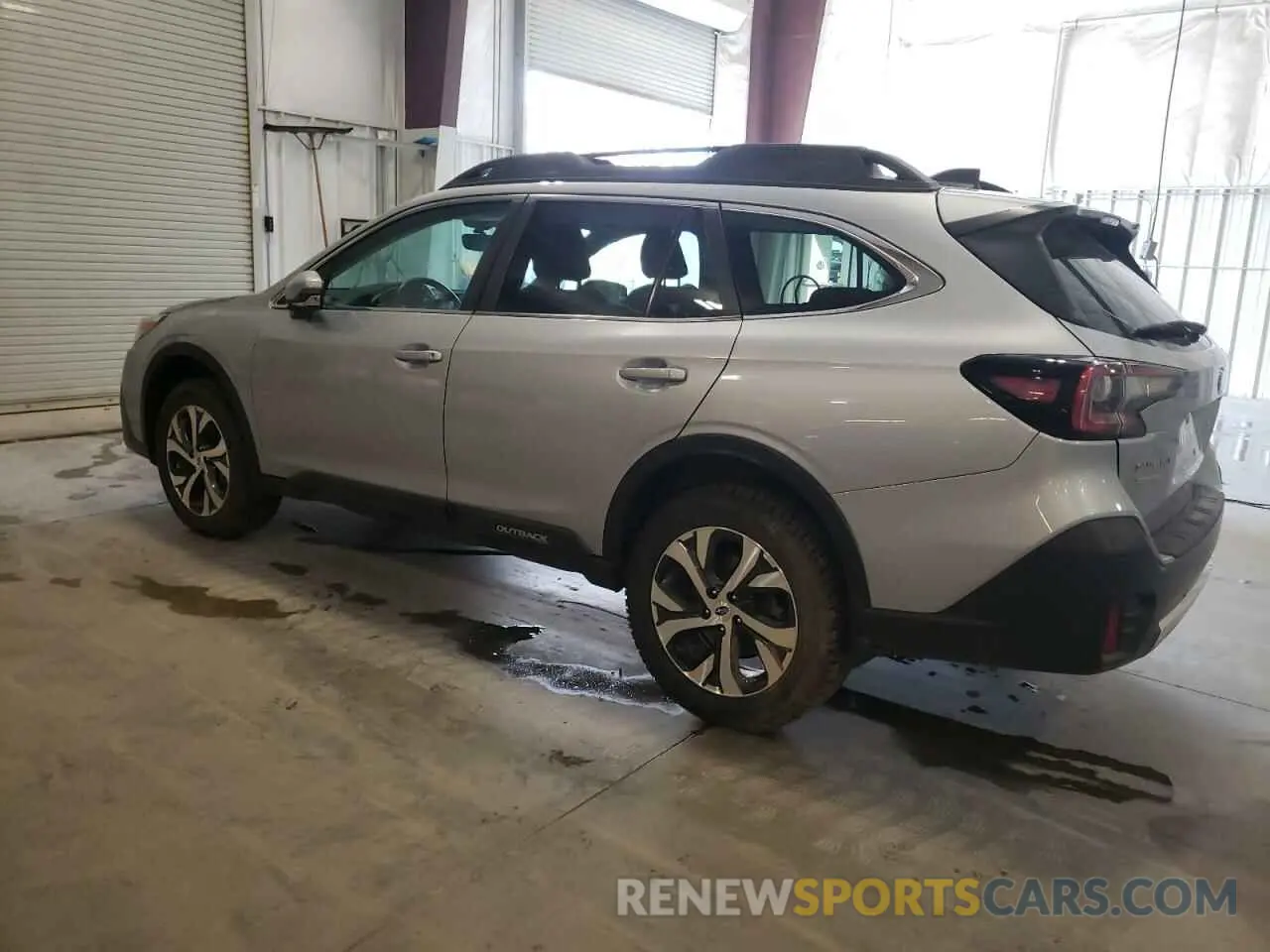2 Photograph of a damaged car 4S4BTANC3N3195361 SUBARU OUTBACK 2022
