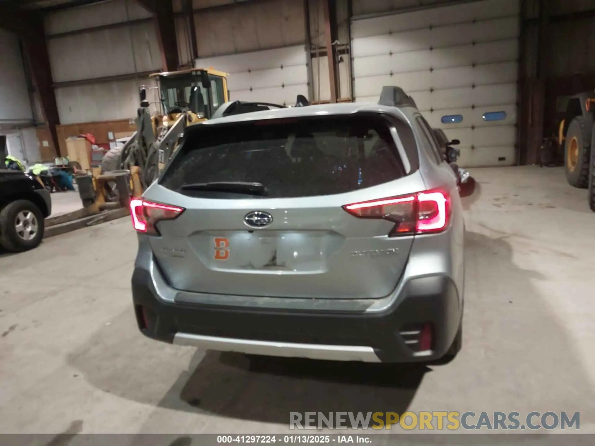 17 Photograph of a damaged car 4S4BTANC3N3195554 SUBARU OUTBACK 2022