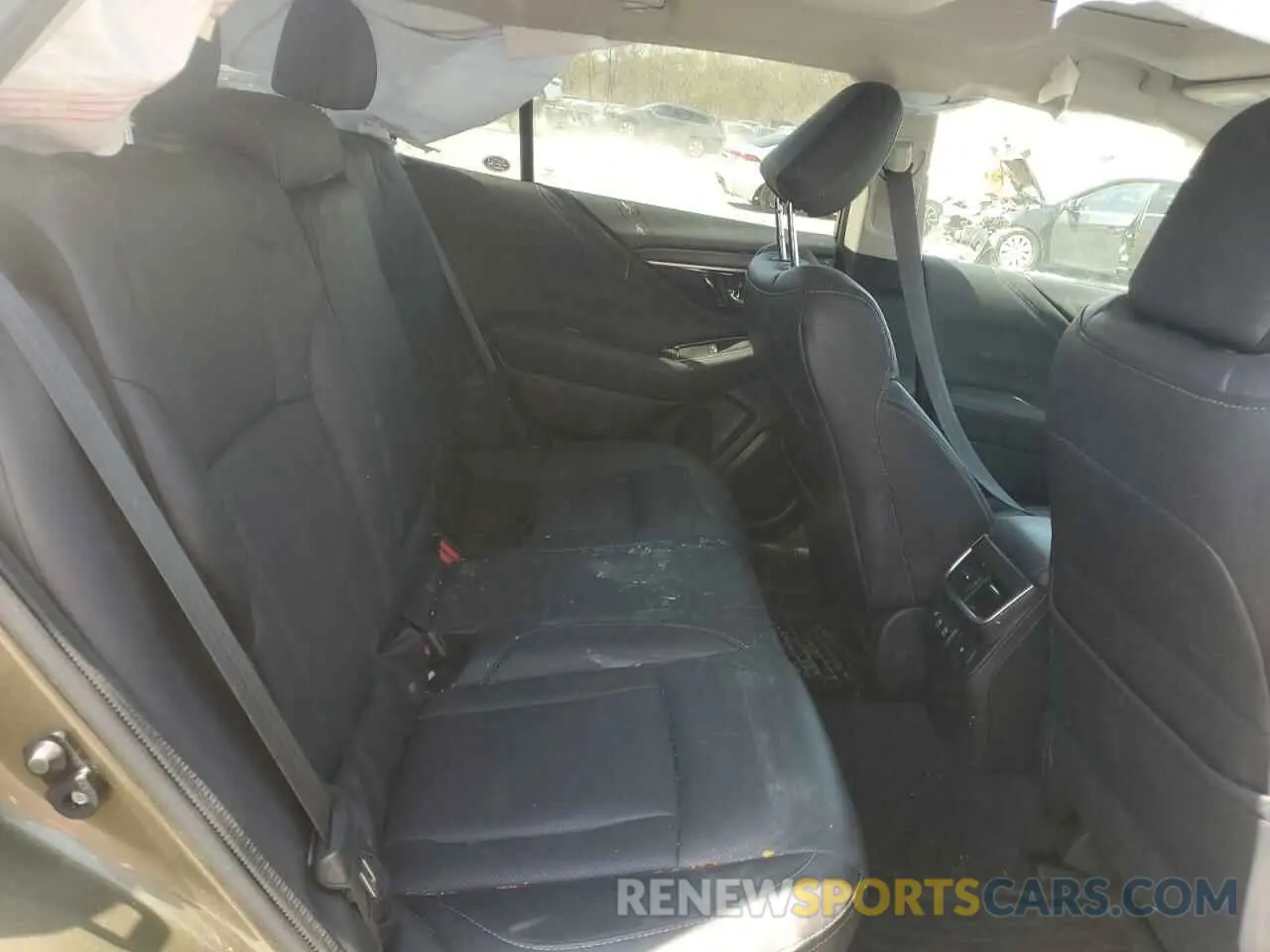 11 Photograph of a damaged car 4S4BTANC7N3200139 SUBARU OUTBACK 2022