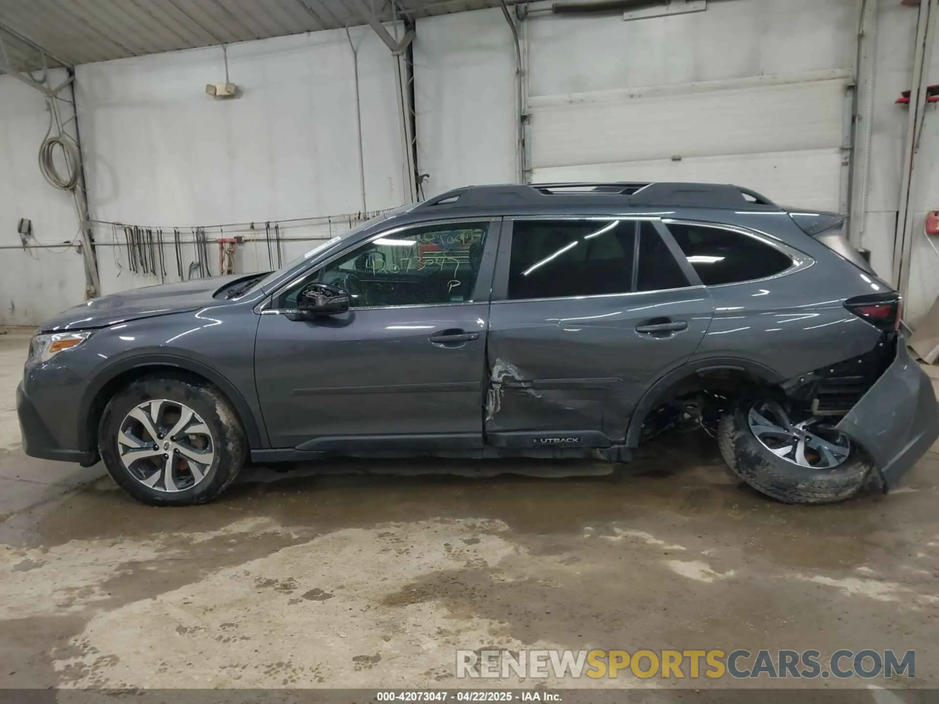 14 Photograph of a damaged car 4S4BTANC9N3129123 SUBARU OUTBACK 2022