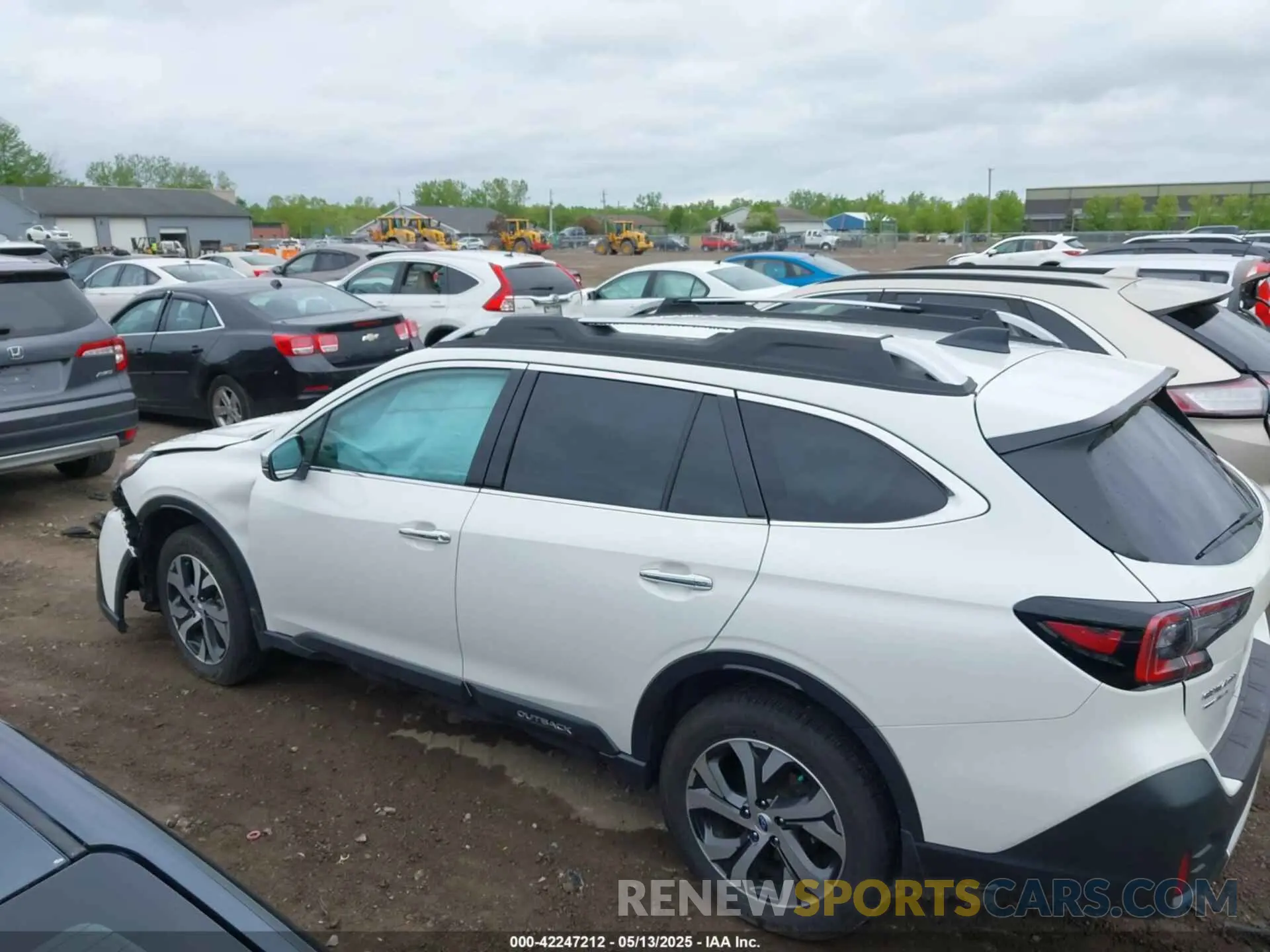 14 Photograph of a damaged car 4S4BTAPC1N3217113 SUBARU OUTBACK 2022